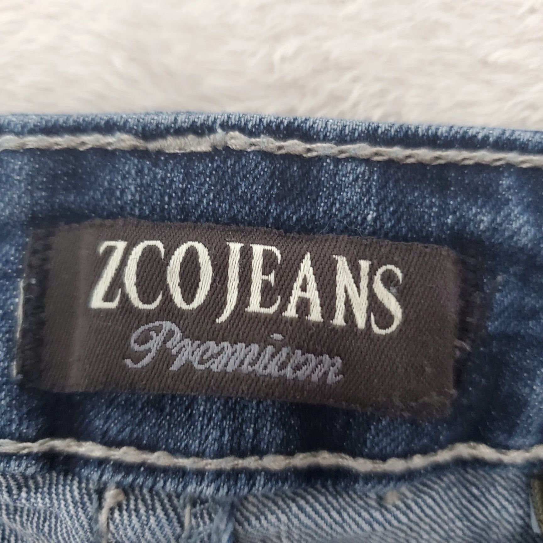 Vintage ZCO Jeans Premium Jeans Juniors 5 Blue Med Wash Low Rise Embroidered Pockets Rhinestone Bling Skinny 5-Pocket Design 90s Womens Size 27" / US 4 / IT 40 - 7 Thumbnail
