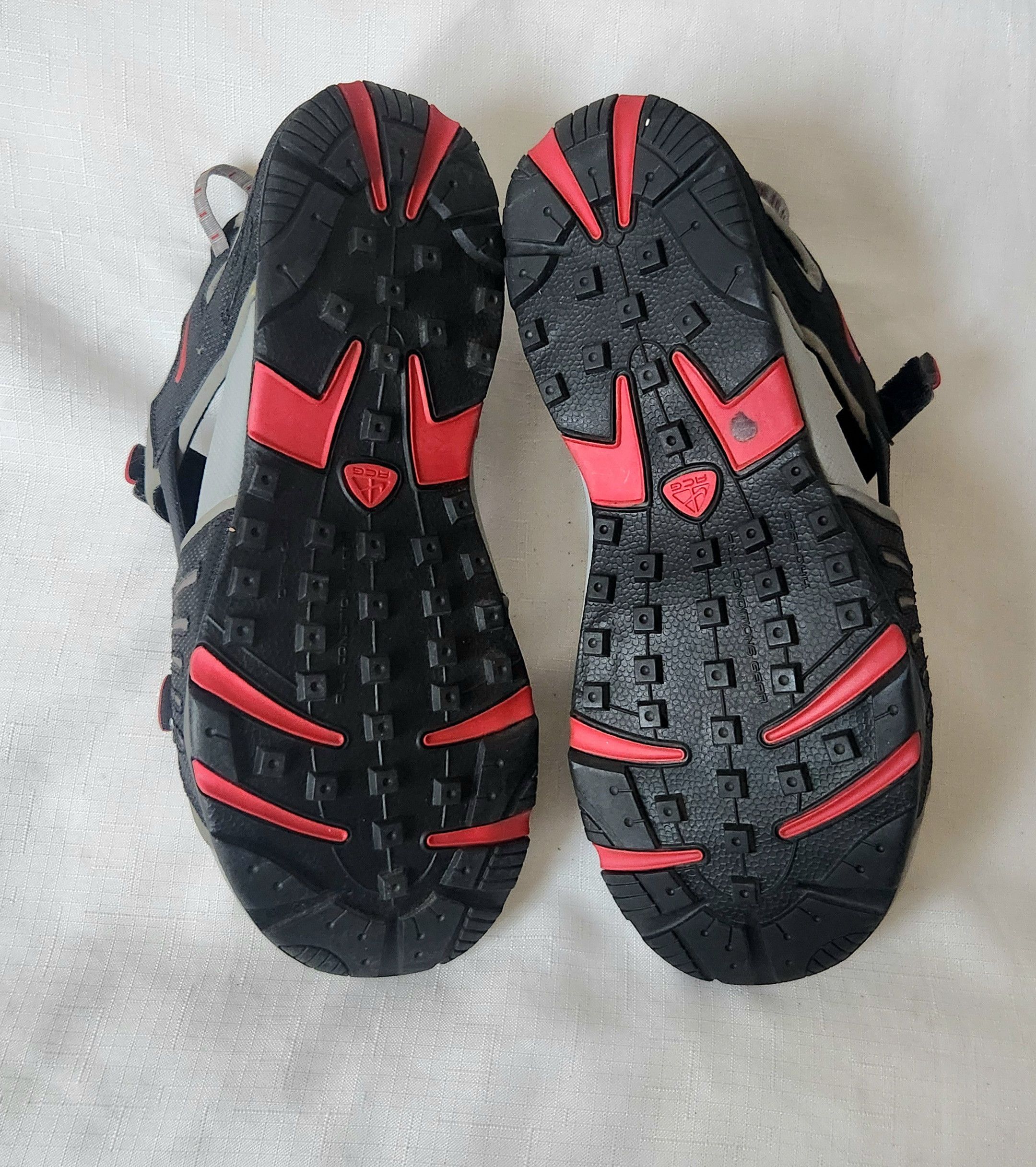 Nike ACG Nike ACG Straprunner Outdoor Hiking Sandals 13 Black Size US 13 / EU 46 - 11 Thumbnail