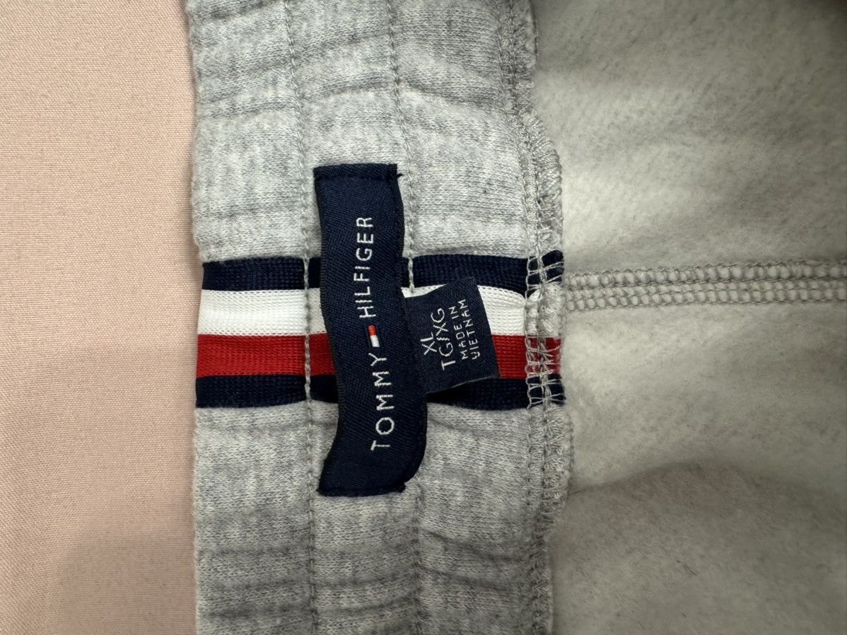 Tommy Hilfiger Heather Grey Tommy Logo Sweatpant Size US 38 / EU 54 - 4 Thumbnail