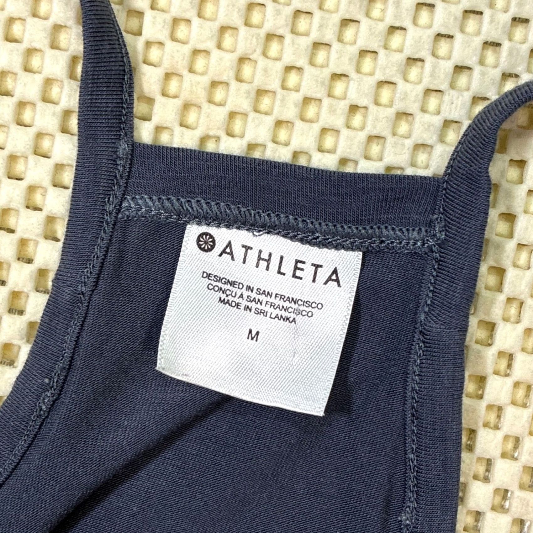 Athleta Athleta Tank Top Women's Medium Gray Racerback Breathable Side Slit Pullover Fitness Gym Yoga Run Athletic Size M / US 6-8 / IT 42-44 - 6 Thumbnail