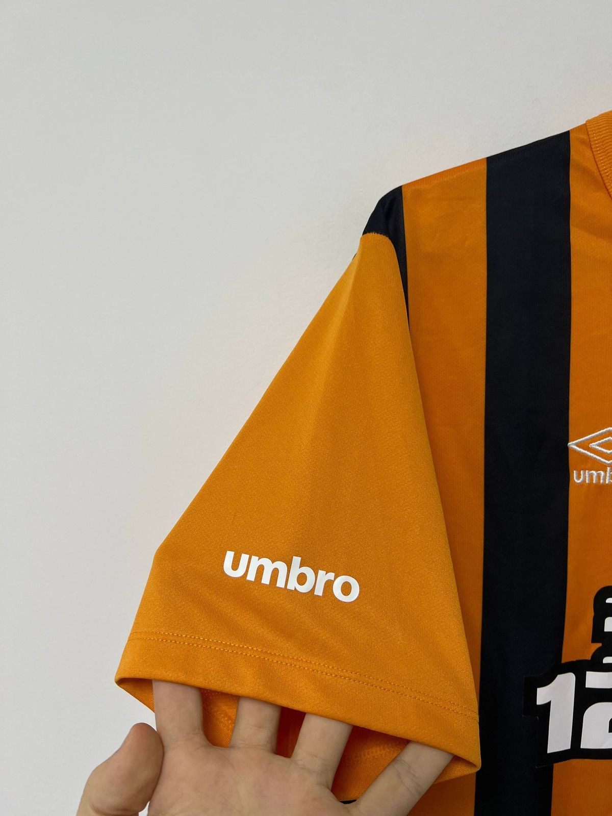 Umbro Vintage Hull City 2014/2015 Soccer Football Shirt Umbro XL Size US XL / EU 56 / 4 - 3 Thumbnail