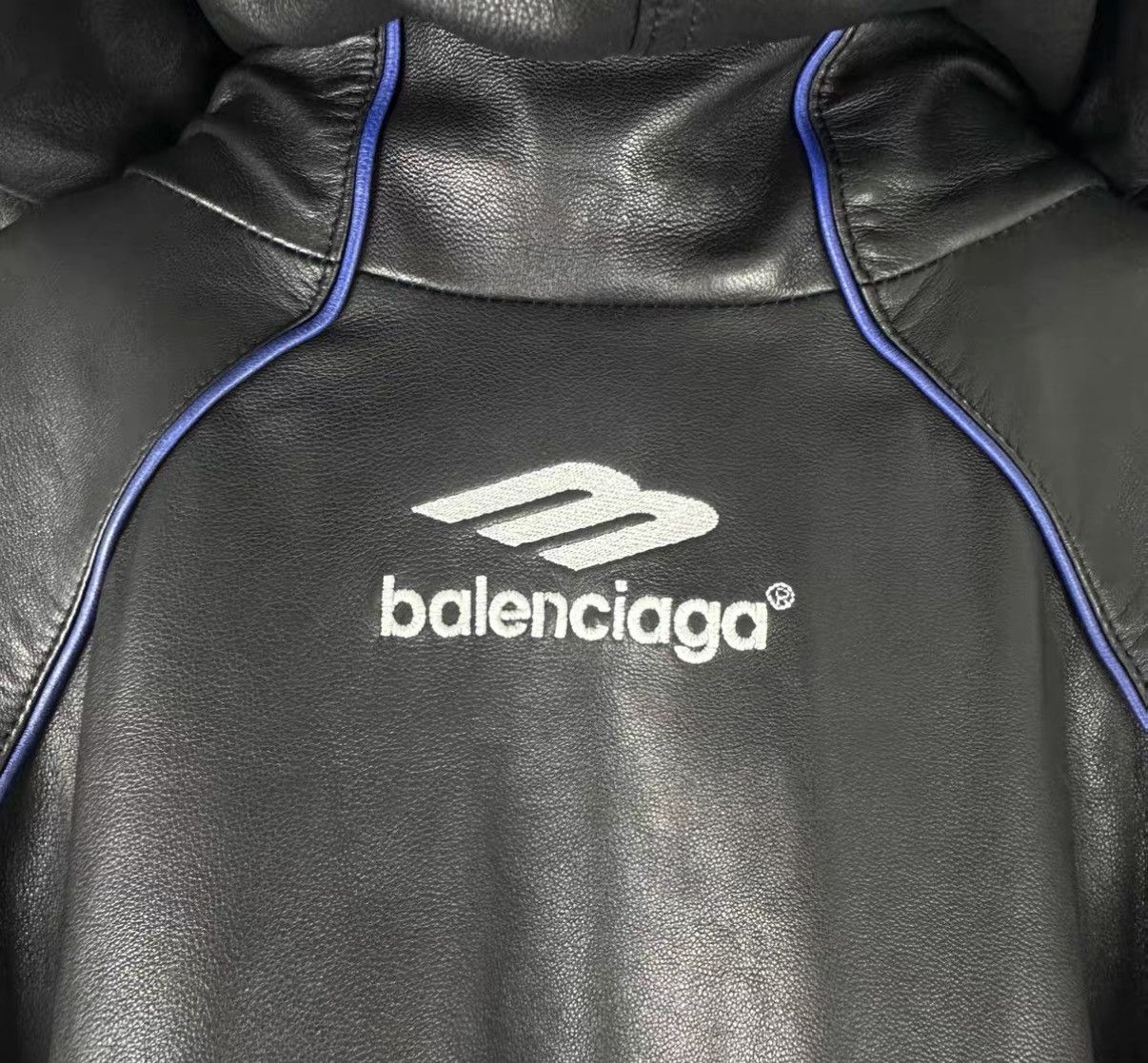 Balenciaga Balenciaga 3B Color-blocked Hooded Leather Biker Jacke J42 Size US M / EU 48-50 / 2 - 5 Thumbnail