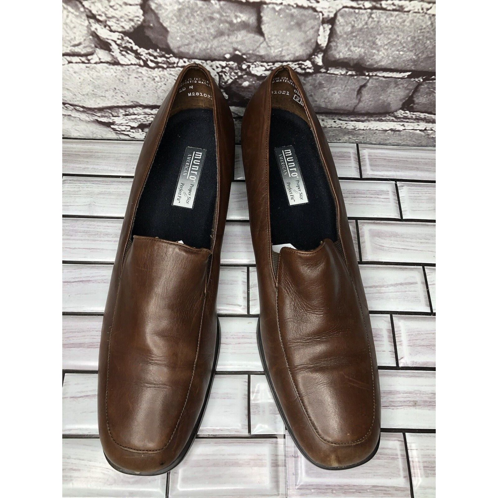 Other Munro American Brown Leather Slip On Square Toe Heel Loafers Size US 10 / IT 40 - 2 Thumbnail