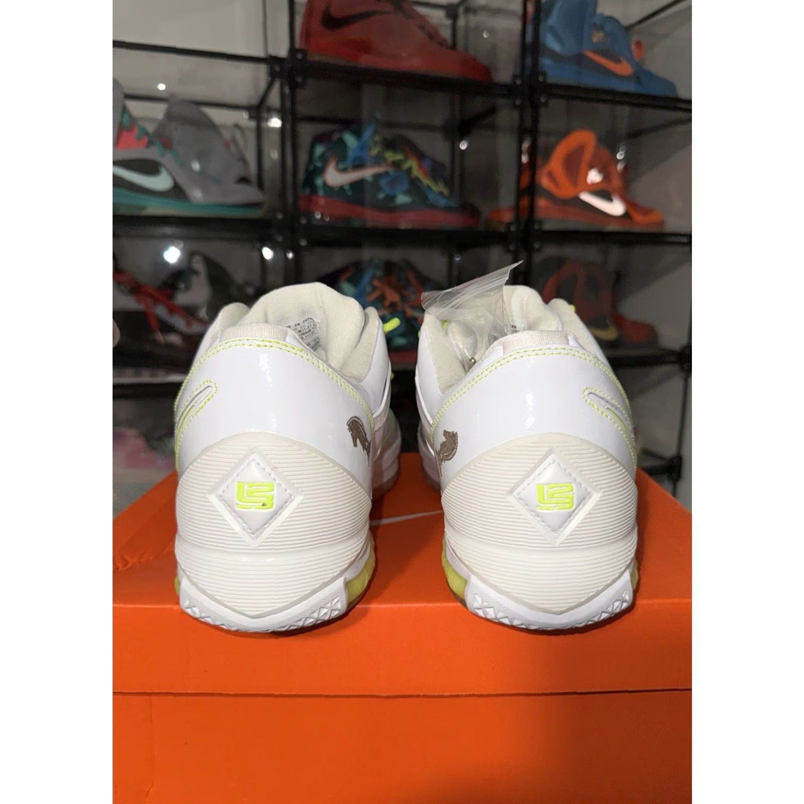 Nike Nike LeBron 3 Four Horsemen White Volt PE Promo Sample Sneaker 10.5 Mens RARE Size US 11 / EU 44 - 6 Thumbnail