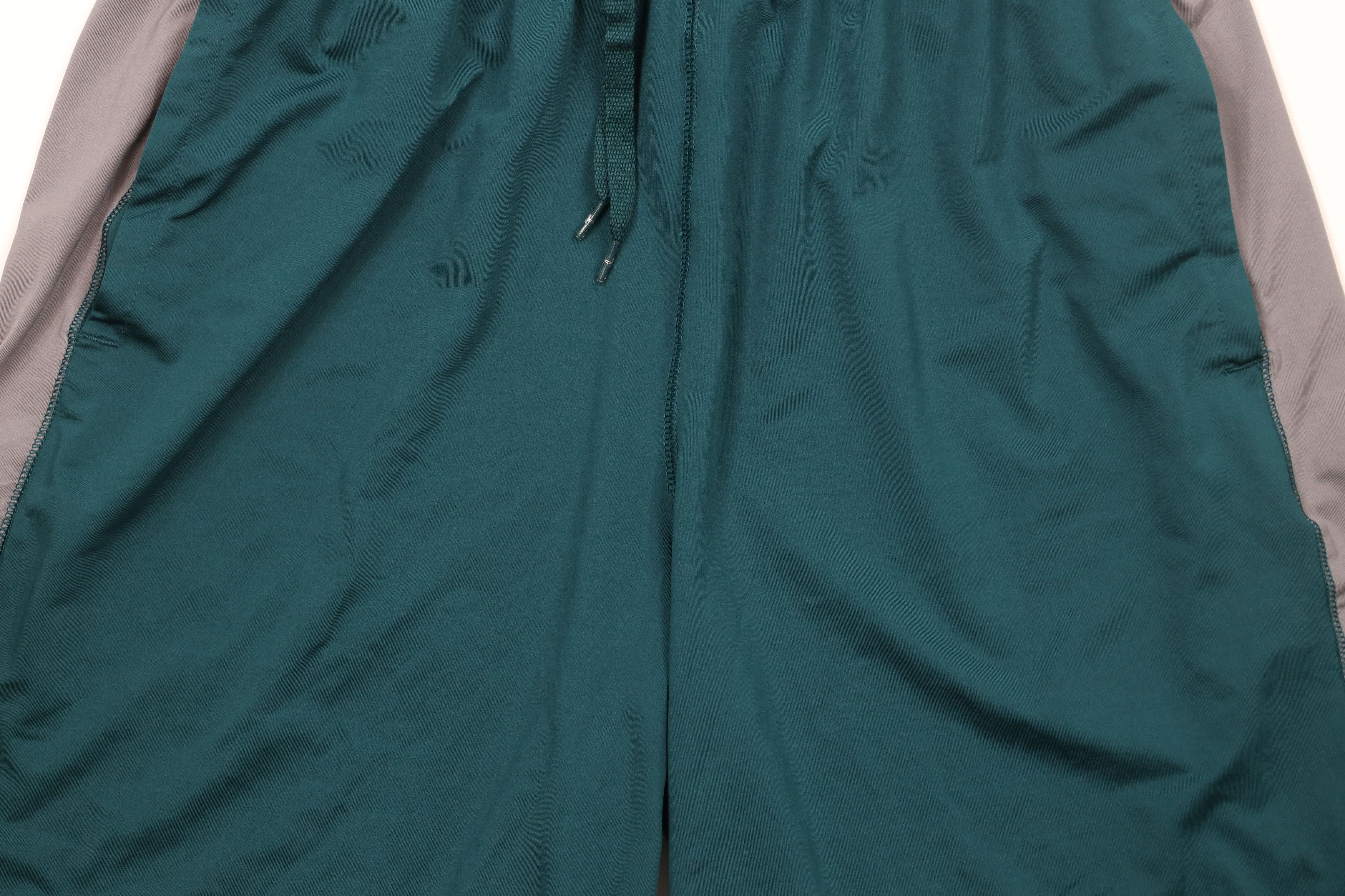 Under Armour × Vintage Under Armour HeatGear Block Gym Basketball Shorts Green Size US 34 / EU 50 - 3 Thumbnail