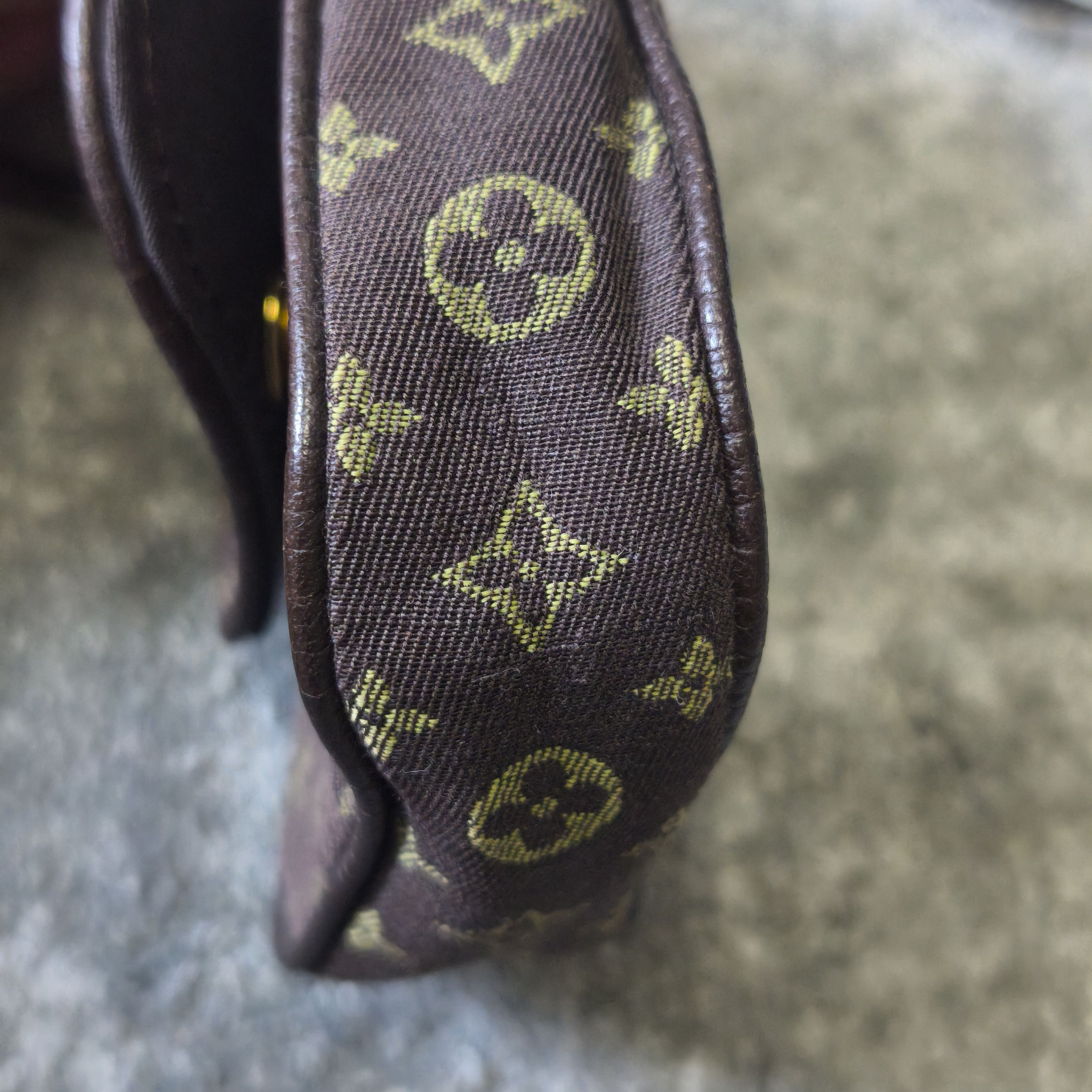 Louis Vuitton Louis Vuitton Mini Lin Pochette Cancun Bag Size ONE SIZE - 5 Thumbnail