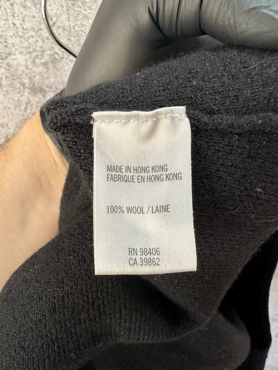 Theory Theory Carrano Harmonize 100% Wool Black Button Vest Sweater Size M / US 6-8 / IT 42-44 - 9 Thumbnail