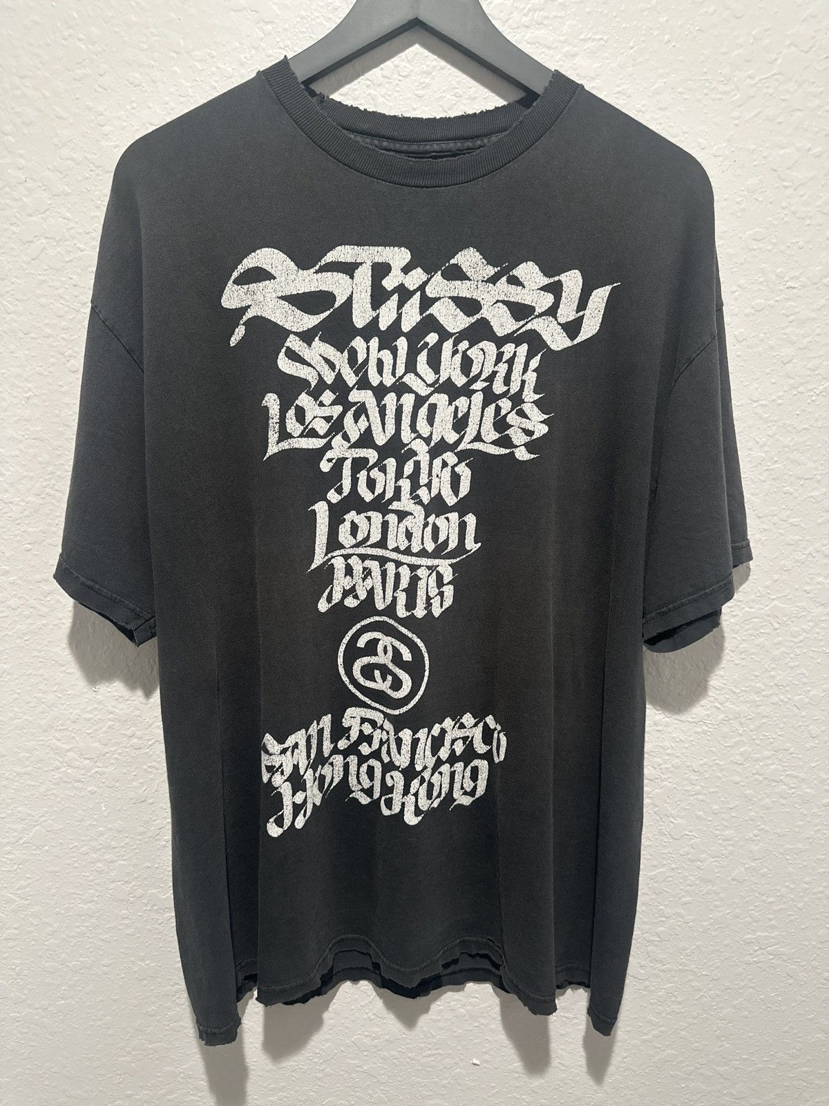 Stussy VINTAGE DISTRESSED STUSSY ‘00 GRAFFITI TEE Size US XL / EU 56 / 4 - 1 Thumbnail
