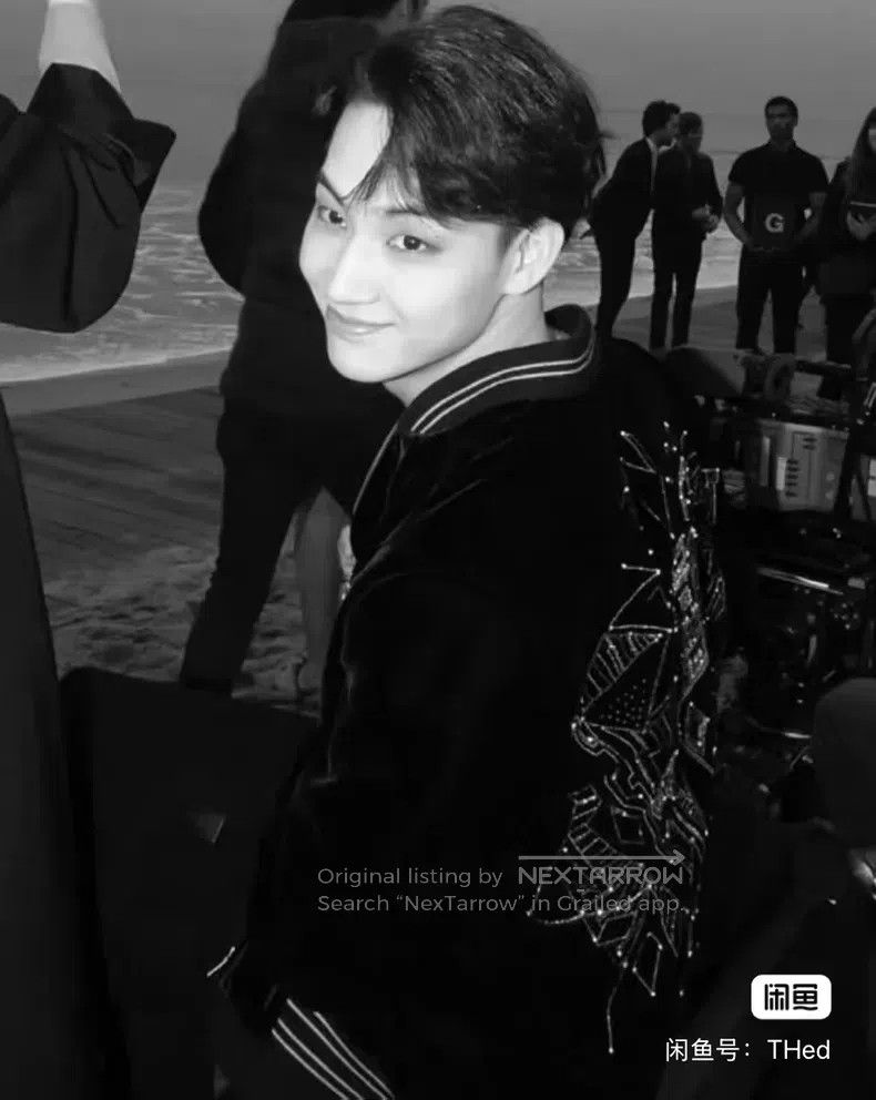Saint Laurent Paris Saint Laurent Paris Metallic radio jacket velvet baseball Size US XS / EU 42 / 0 - 9 Thumbnail