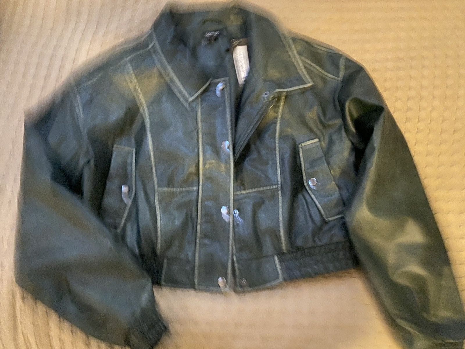 Boohoo Boohoo cropped bomber jacket (New with tags) Size XL / US 12-14 / IT 48-50 - 8 Thumbnail