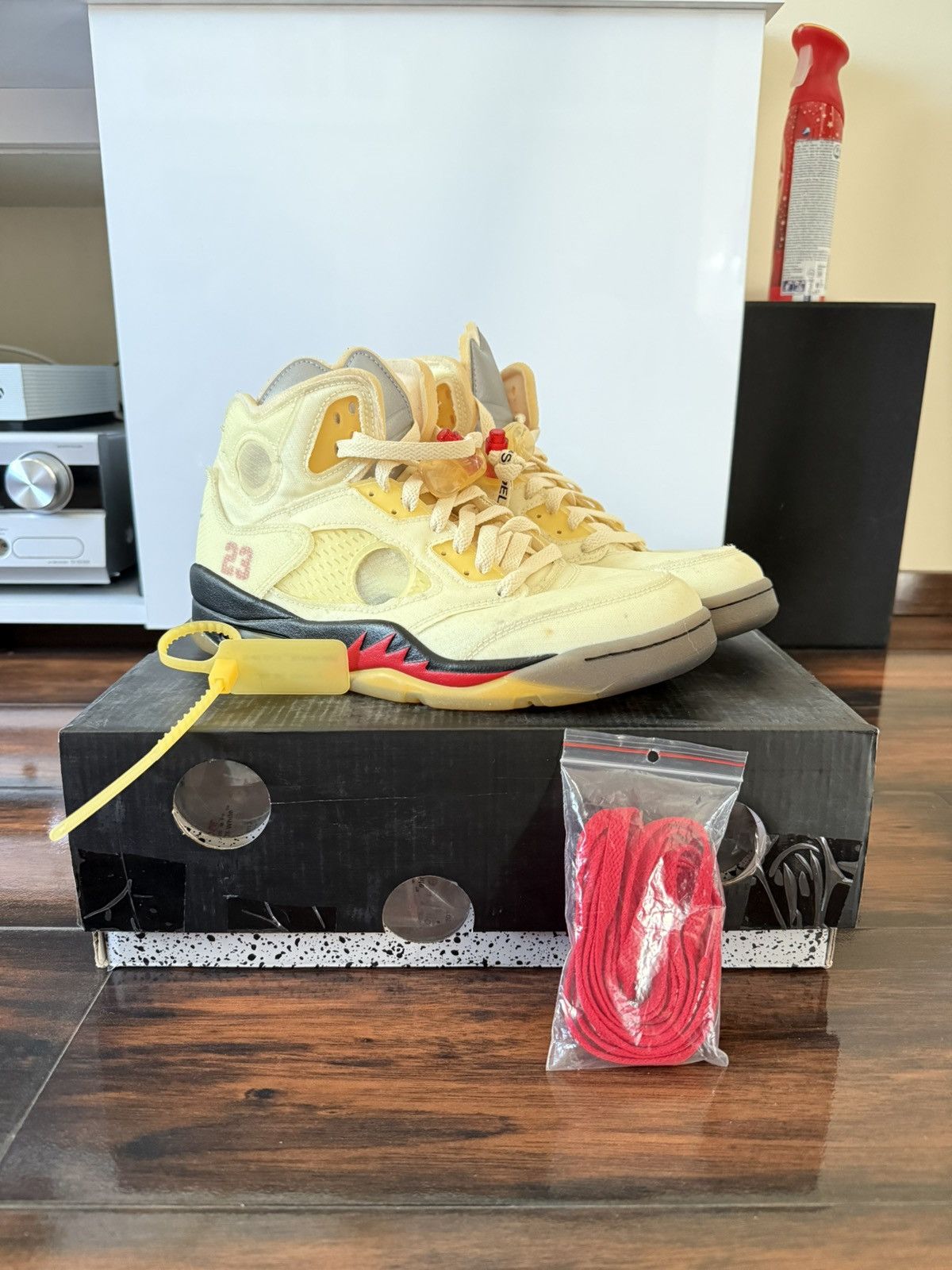 Jordan Brand × Off-White Off-White Jordan 5 Size US 8 / EU 41 - 1 Thumbnail