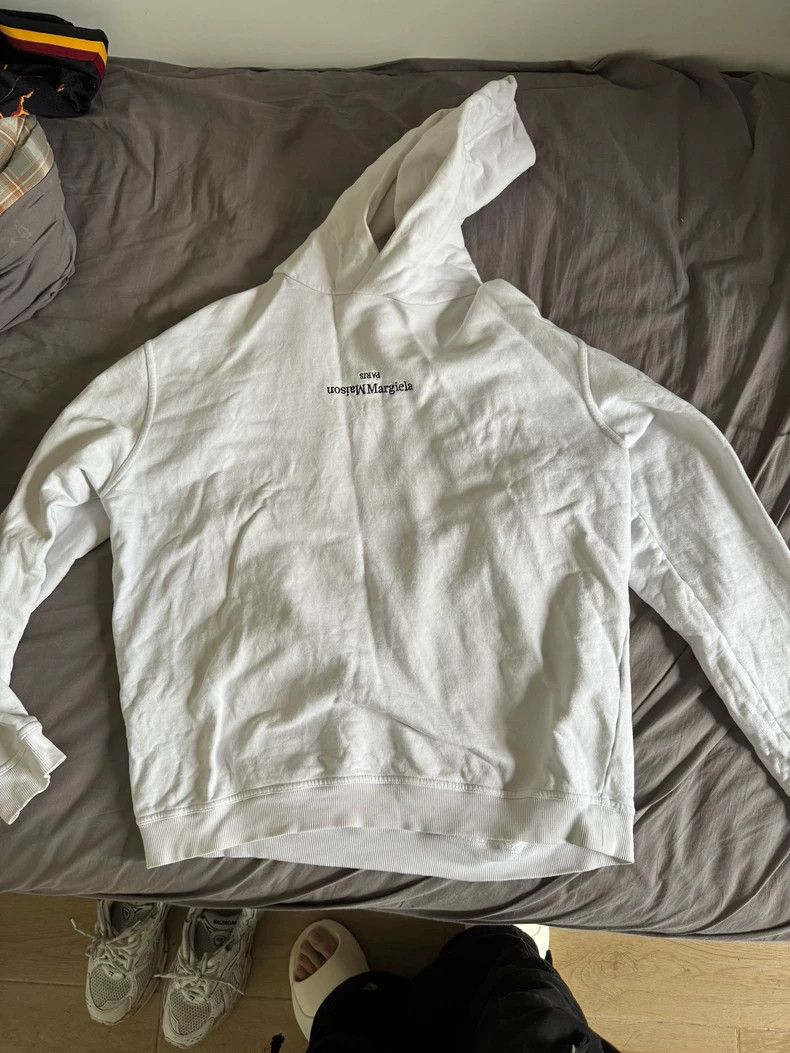 Maison Margiela Maison Margiela White Hooded Sweatshirt Size US L / EU 52-54 / 3 - 1 Thumbnail