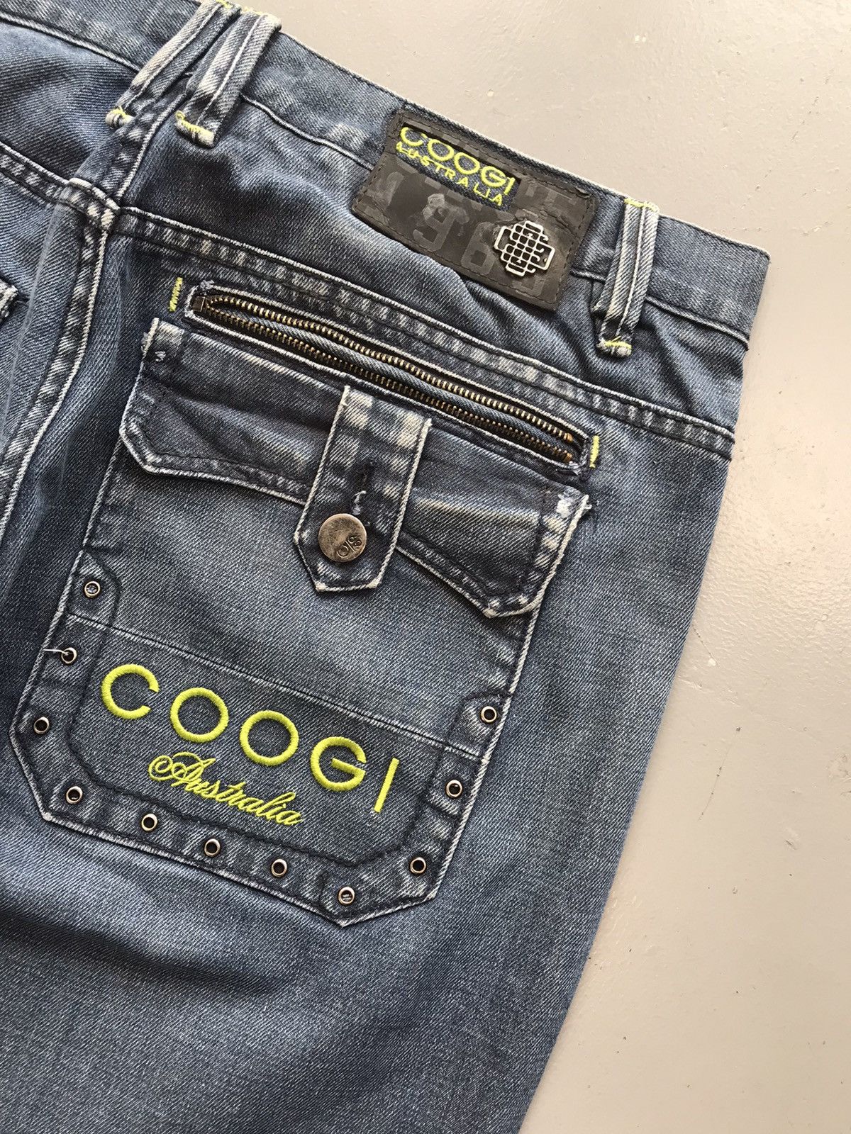 Coogi × Vintage Vintage Coogi SpellOut embroidered denim Size US 39 - 12 Thumbnail