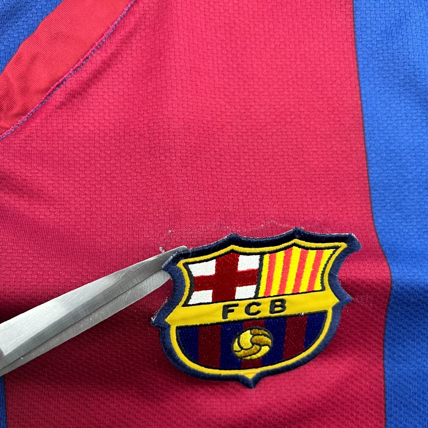 Nike Nike Barcelona 2006 2007 Ronaldinho Home Football Jersey Mens Large Shirt Size US L / EU 52-54 / 3 - 5 Thumbnail
