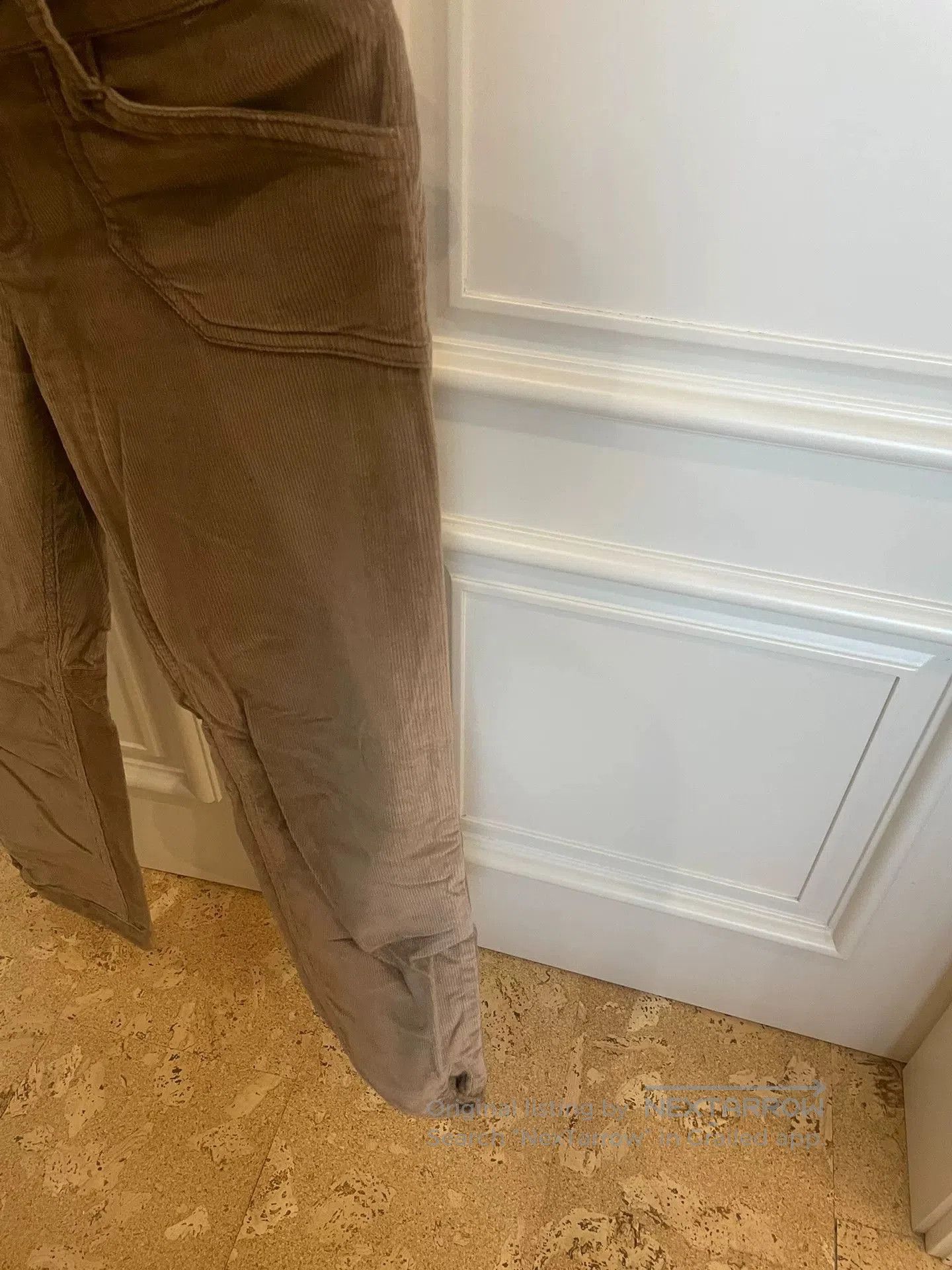 Gucci Gucci Women's Cropped Button Pants. Size 39" - 2 Thumbnail