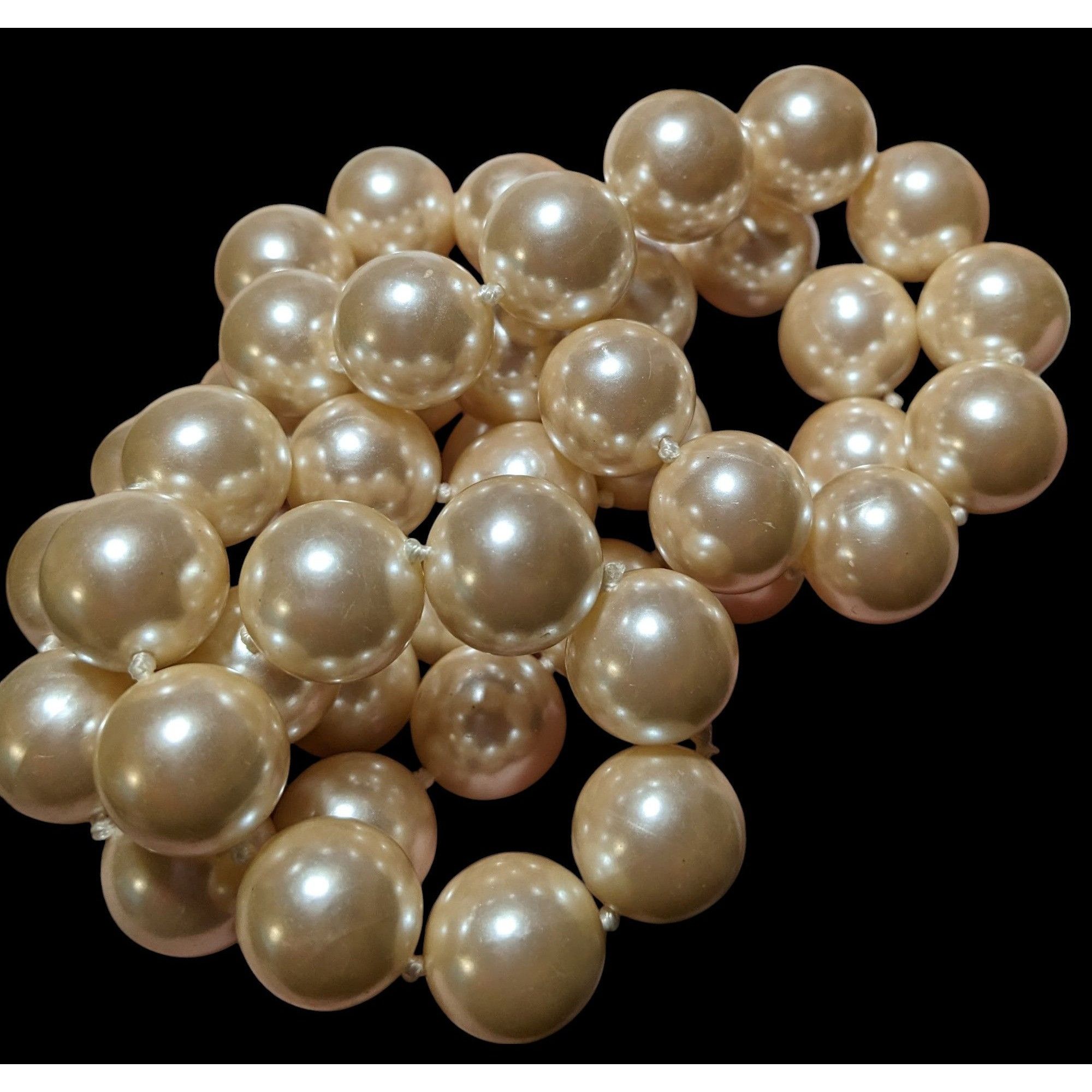 Other Chunky Retro Cream Faux Pearl Costume Necklace Size ONE SIZE - 3 Thumbnail