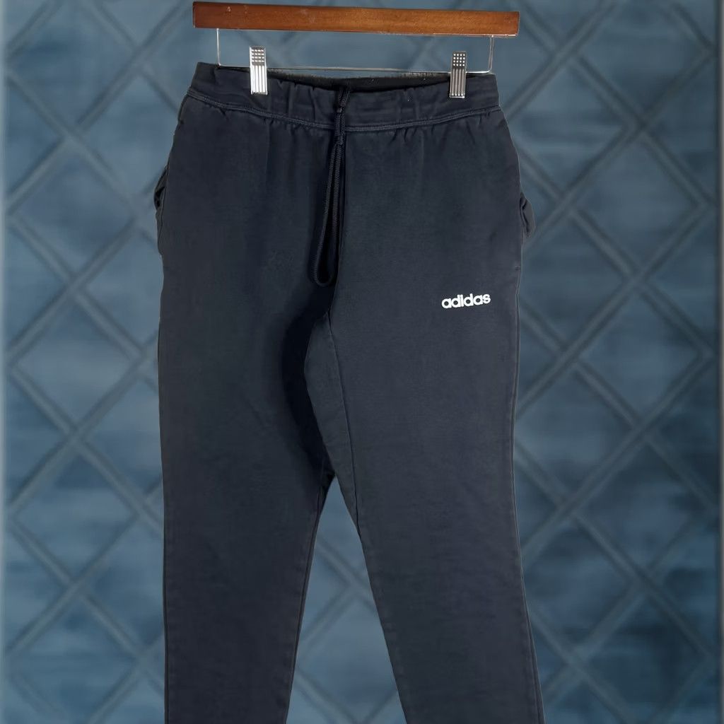 Adidas Adidas Sweatpants Mens Medium Black Fleece Jogger Elastic Waist Pockets Drawstring Slim Tapered Leg Clothing Pants Winter Casual Gym Training Womens? Size US 31 - 1 Thumbnail