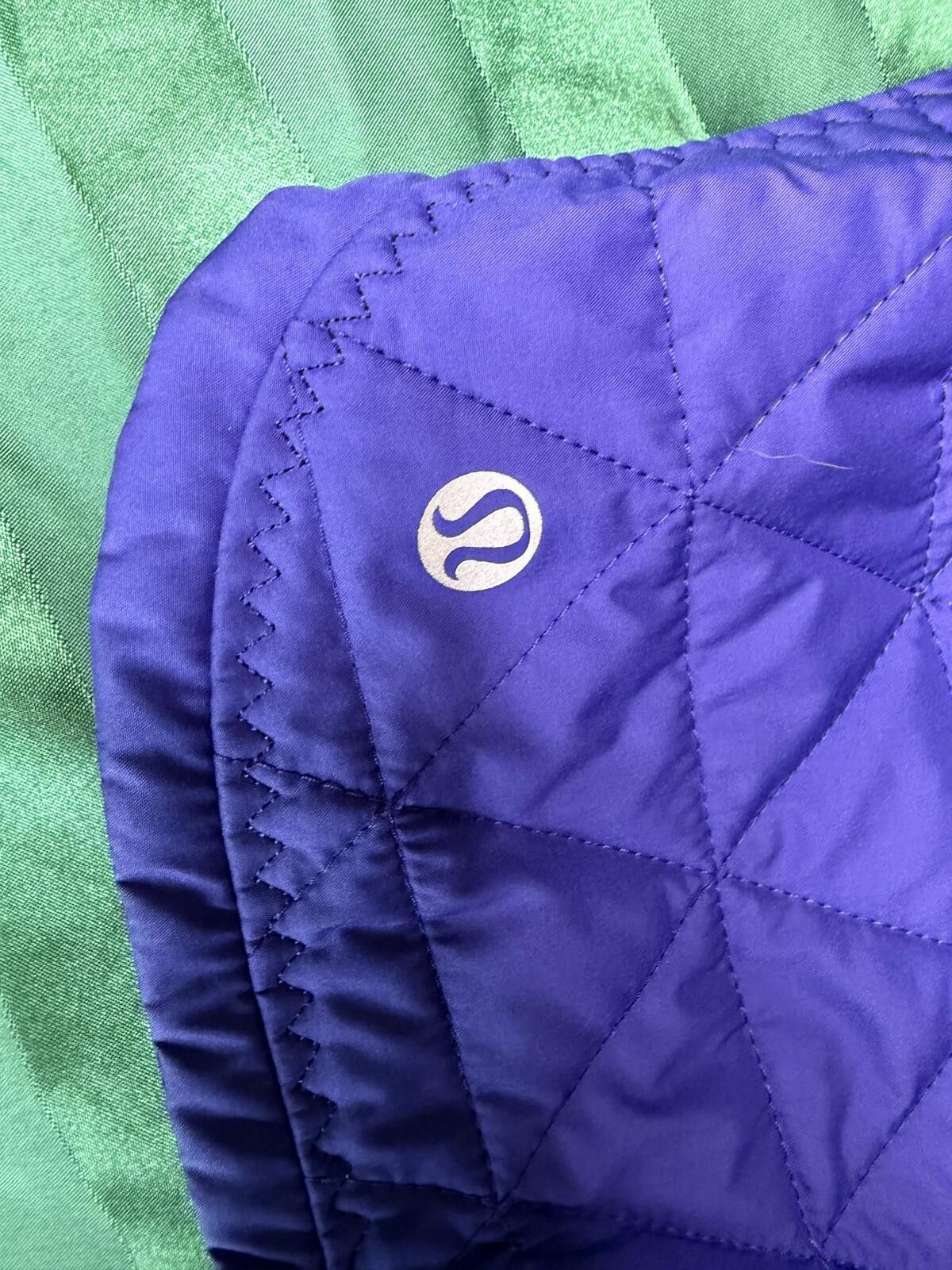 Lululemon RARE 2012 Lululemon Hot Cheeks Quilted Shorts - Blueberry Size 30" / US 8 / IT 44 - 1 Thumbnail