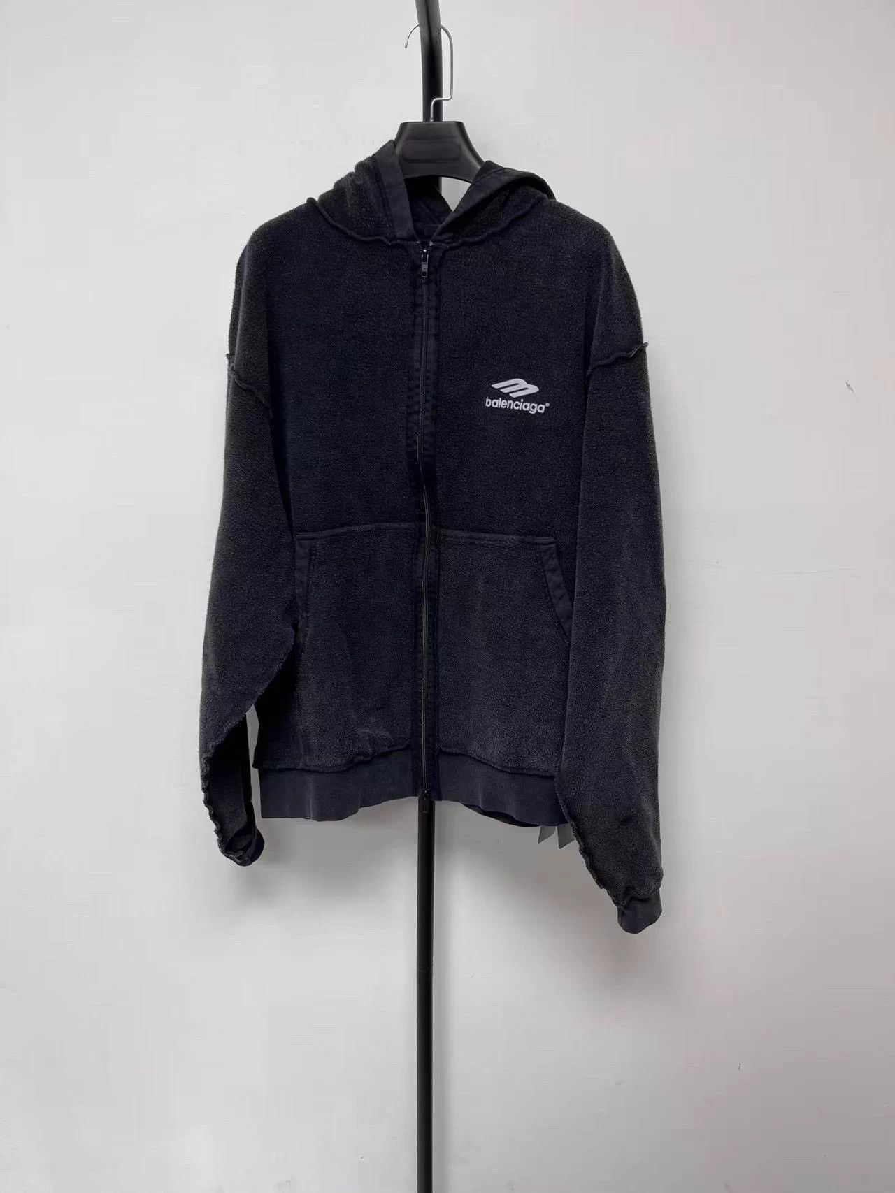Balenciaga Balenciaga 3B hooded zip logo drop-shoulder sweatshirt men's Size US L / EU 52-54 / 3 - 1 Thumbnail