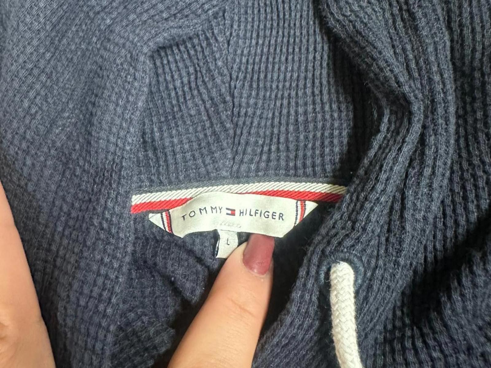 Tommy Hilfiger Tommy Hilfiger Navy Waffle Knit Hoodie Size L / US 10 / IT 46 - 4 Thumbnail