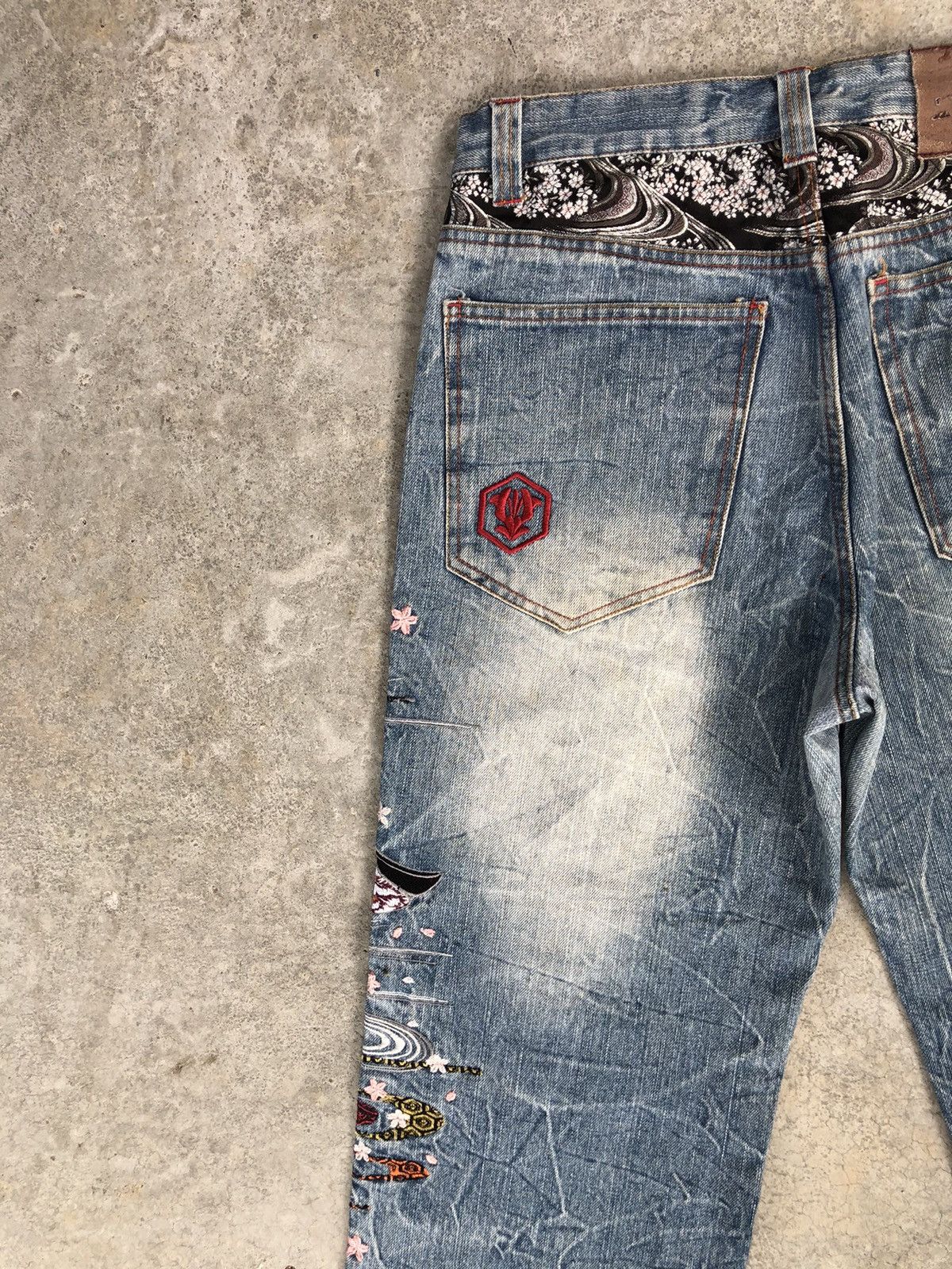 Japanese Brand Japanese Geisha Embroidered Jeans Distressed Jeans Size US 31 - 11 Thumbnail