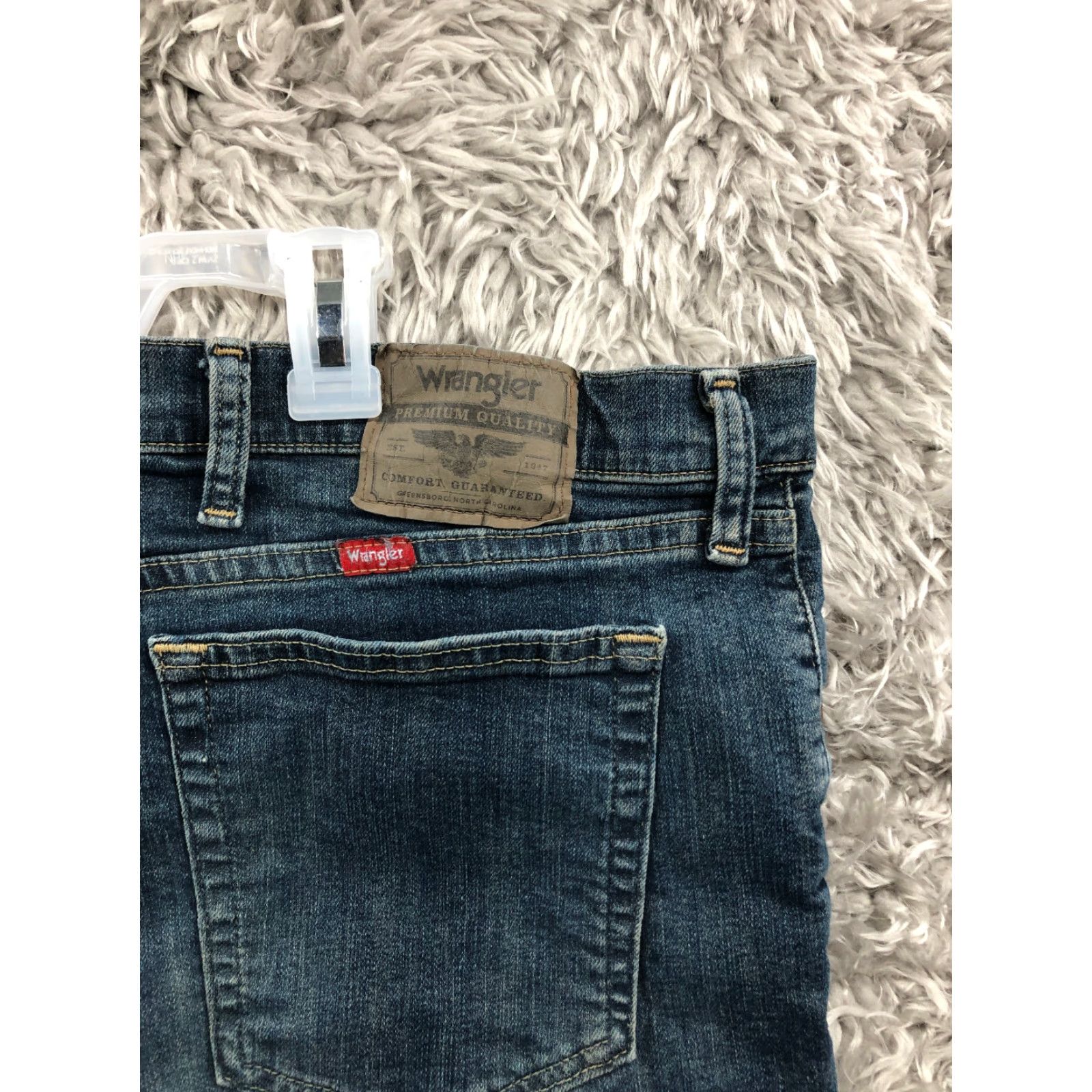 Wrangler Wrangler Shorts Mens 42 Mid Rise Dark Wash Denim Bermuda 5-Pocket Regular Blue Size US 42 / EU 58 - 5 Thumbnail