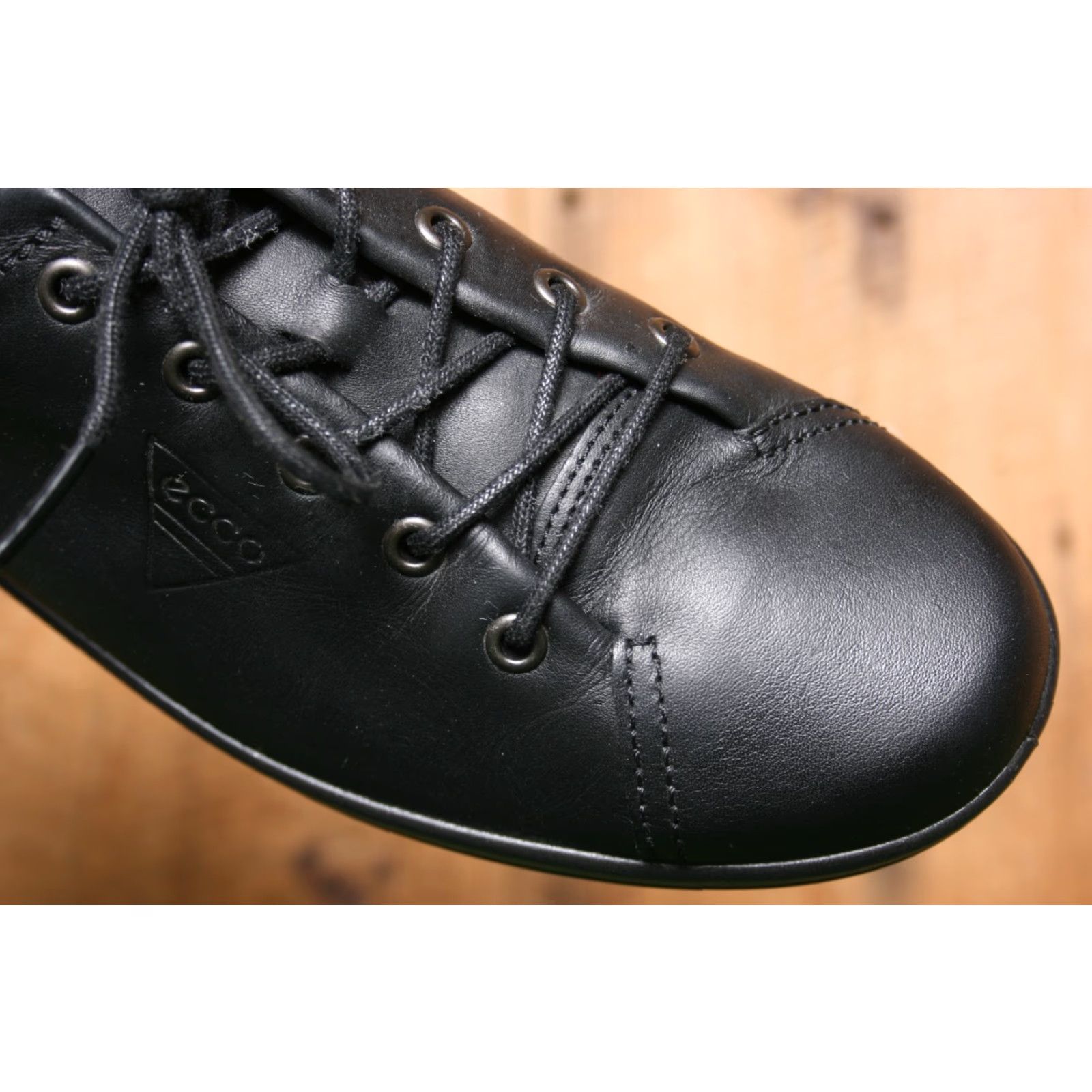 Ecco ECCO Soft 2.0 Black Leather Lace Up Sneakers Women US 10-10.5 EU 41 Low Top Casual Shoes Sneaker Size US 10.5 / IT 40.5 - 6 Thumbnail