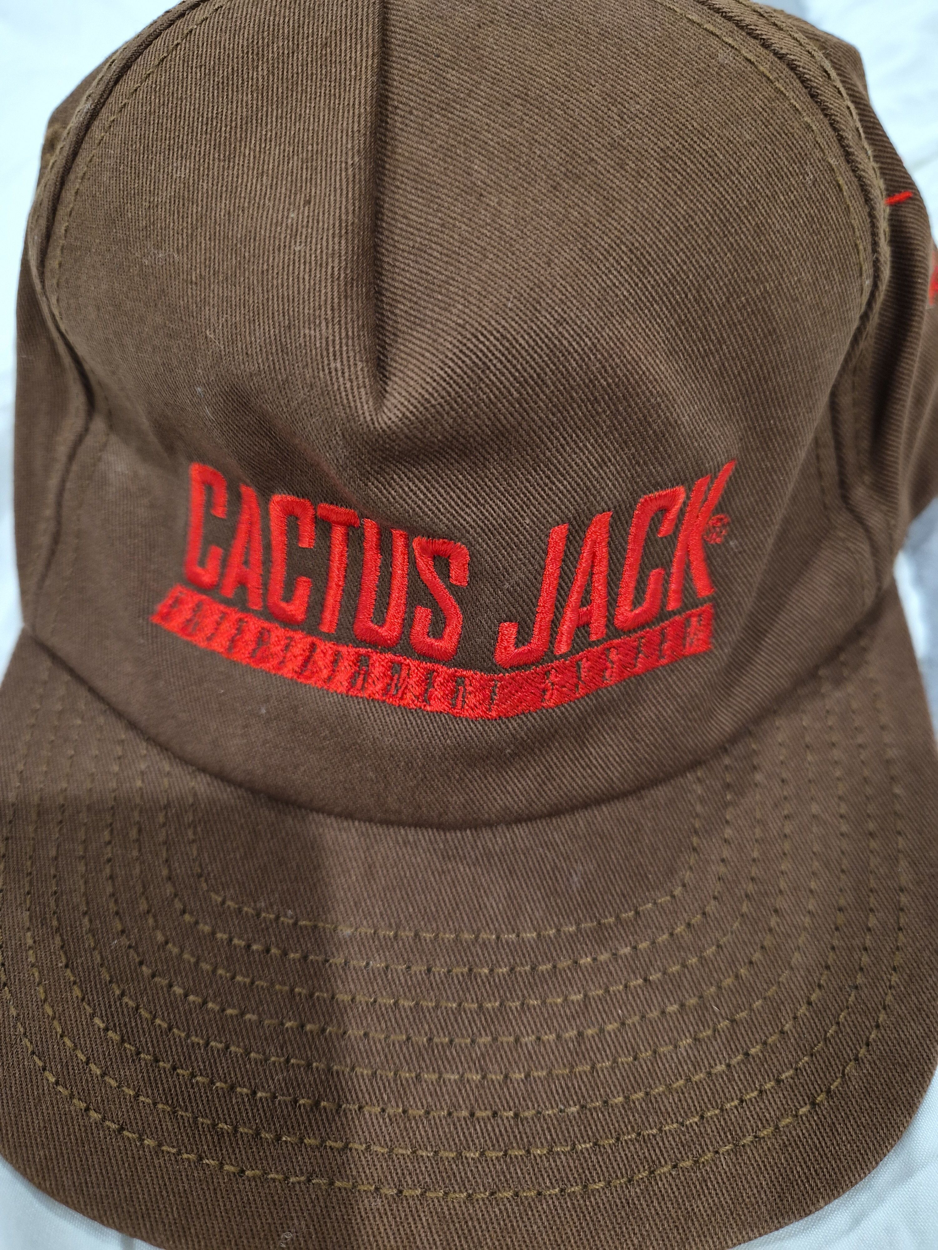 Travis Scott Cactus jack Hat Size ONE SIZE - 2 Thumbnail