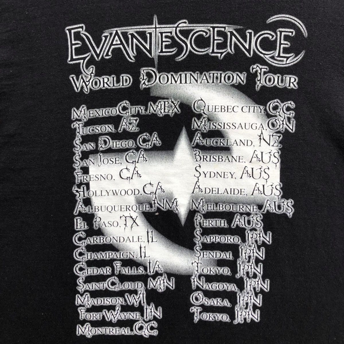 Band Tees RARE🔥 Vintage Evanescence " World Domination Tour " Size US L / EU 52-54 / 3 - 3 Thumbnail