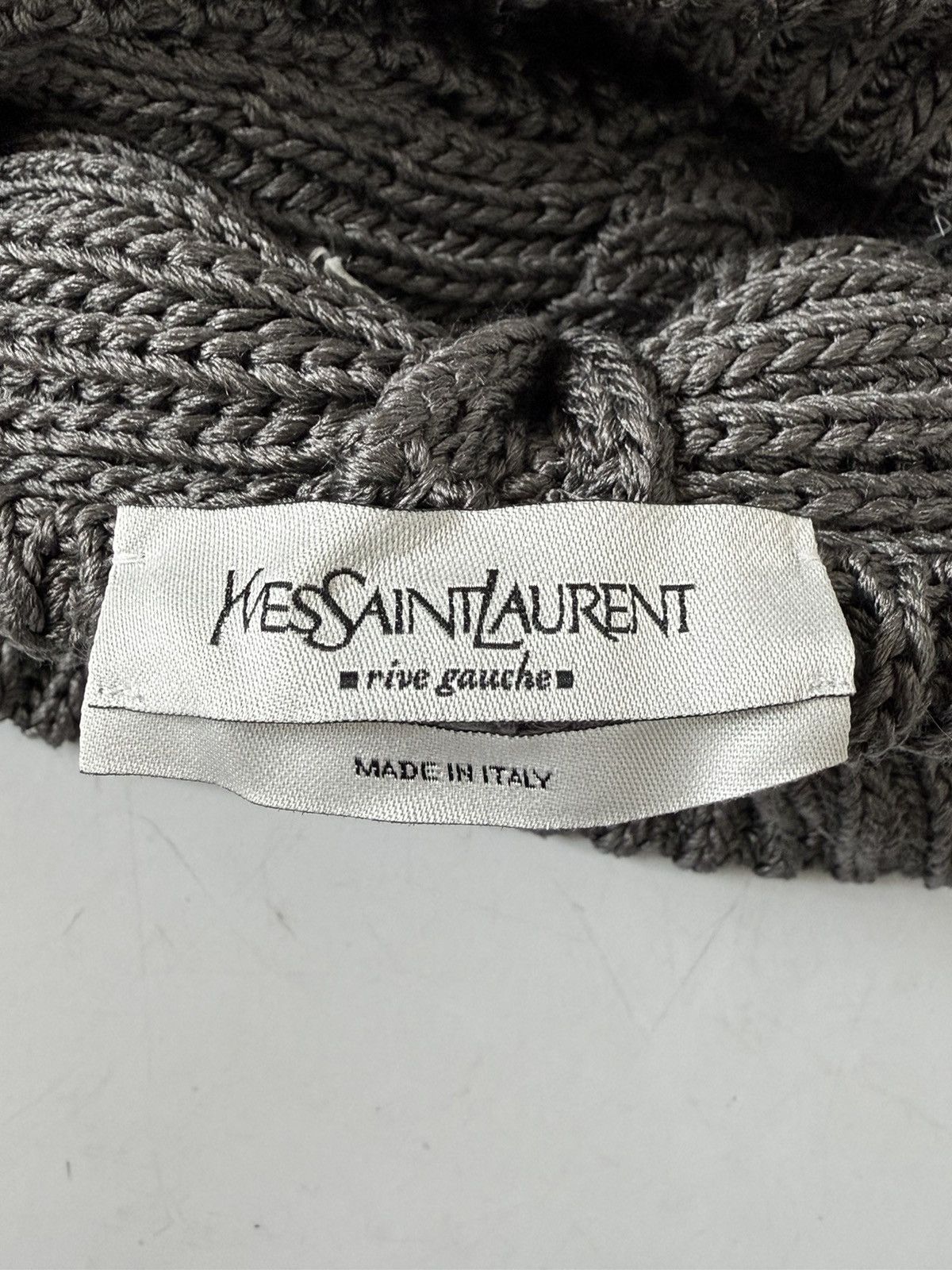 Yves Saint Laurent Yves Saint Laurent Rive Gauche by Tom Ford Gray Hood Scarf Size ONE SIZE - 5 Thumbnail