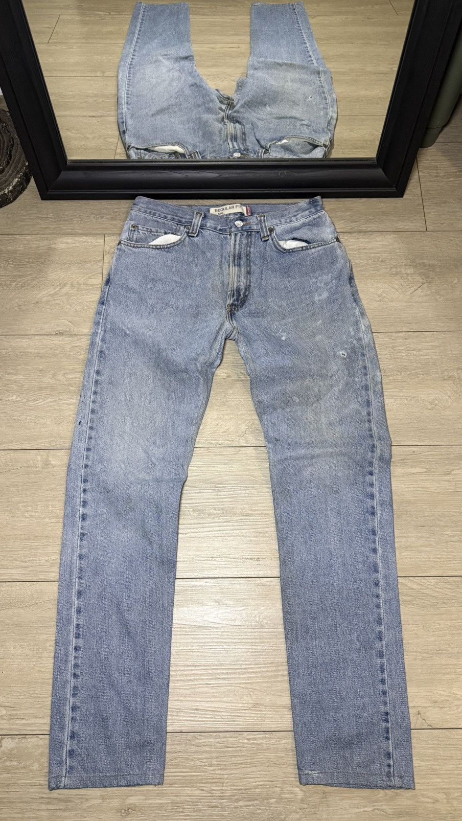 Levi's Thrashed 2000s Levi’s 505 Light Wash Straight Legged Jeans Size US 34 / EU 50 - 2 Thumbnail