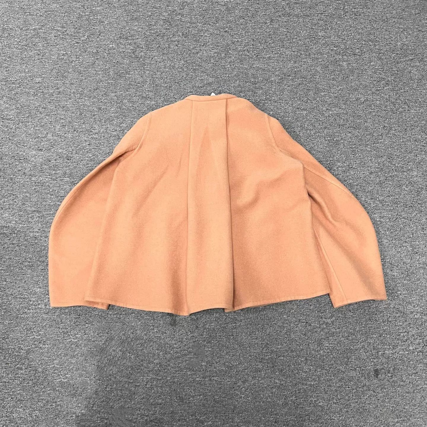 Hermes Hermes Blush Orange Cashmere Oversized Crewneck Coat Mint Size XS / US 0-2 / IT 36-38 - 2 Thumbnail