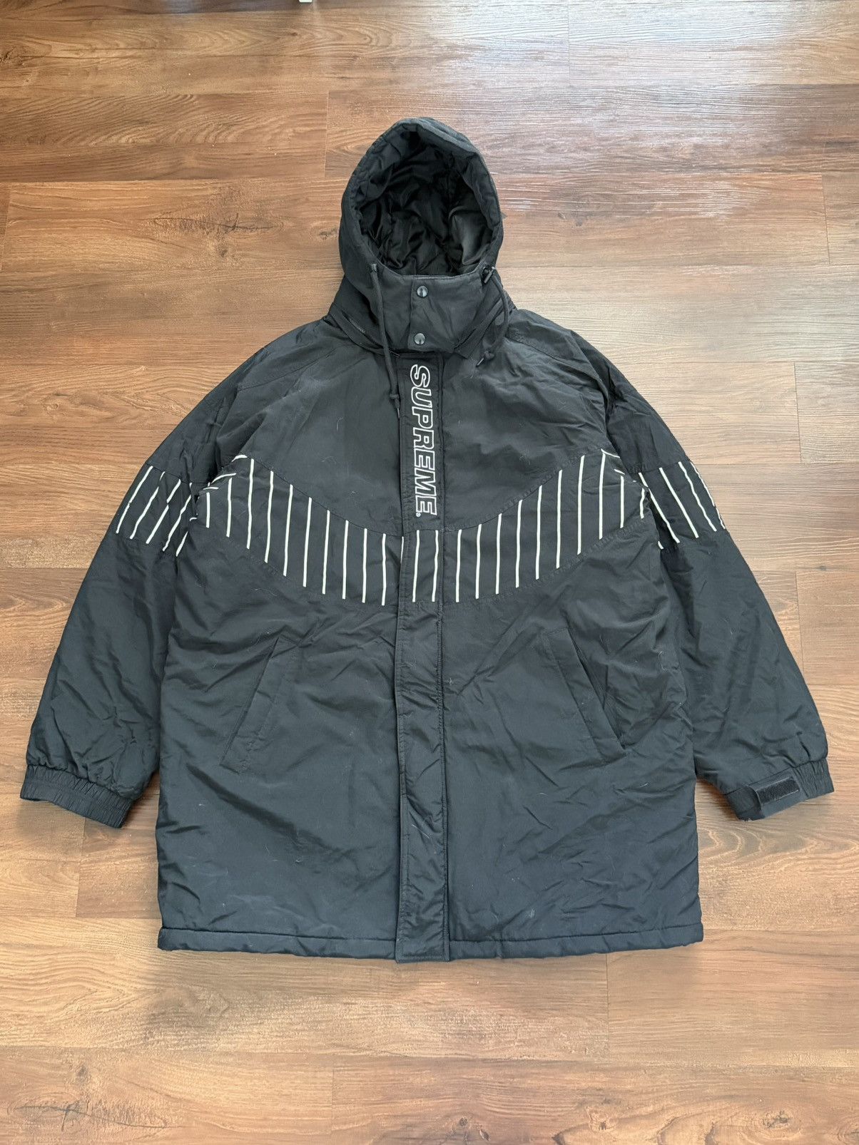 Supreme SUPREME PINSTRIPE PANEL SPORTS PARKA Size US XL / EU 56 / 4 - 1 Thumbnail