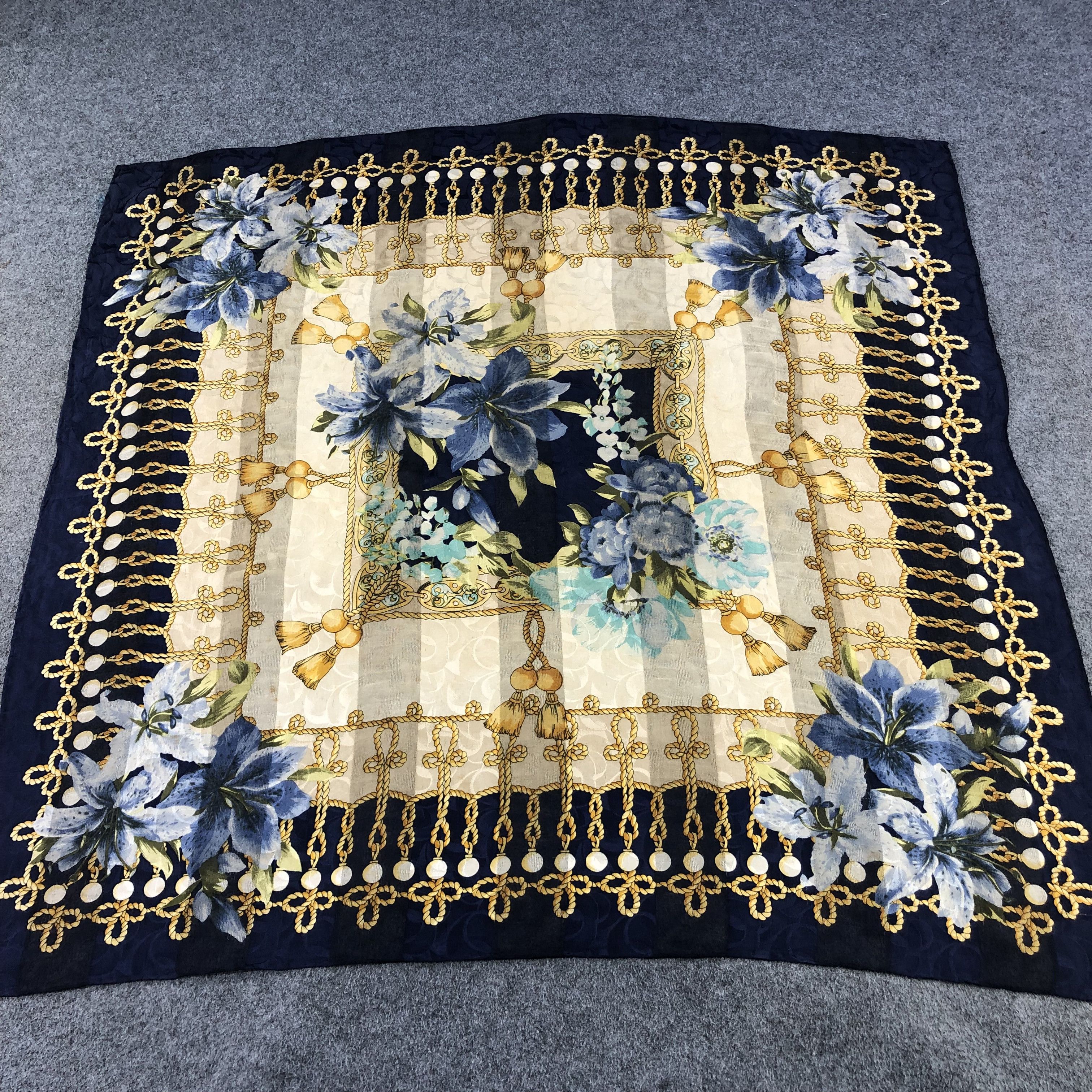 Japanese Brand Luxury Design Silk Scarf M866 Size ONE SIZE - 1 Thumbnail