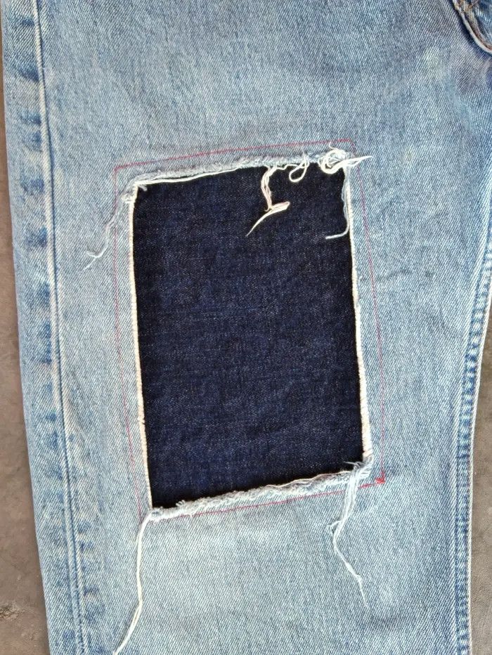 Levi's 90s Vintage Levi's 501 Made In USA Distressed Jeans 36x34 Size US 36 / EU 52 - 10 Thumbnail