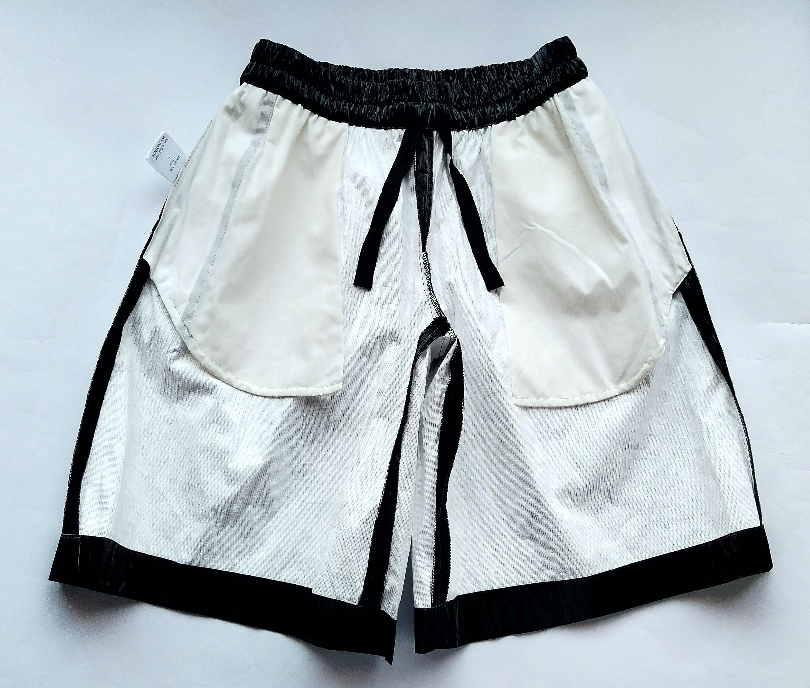 Dries Van Noten Tyvek® coated long shorts Size 25" / US 0 / IT 36 - 3 Thumbnail