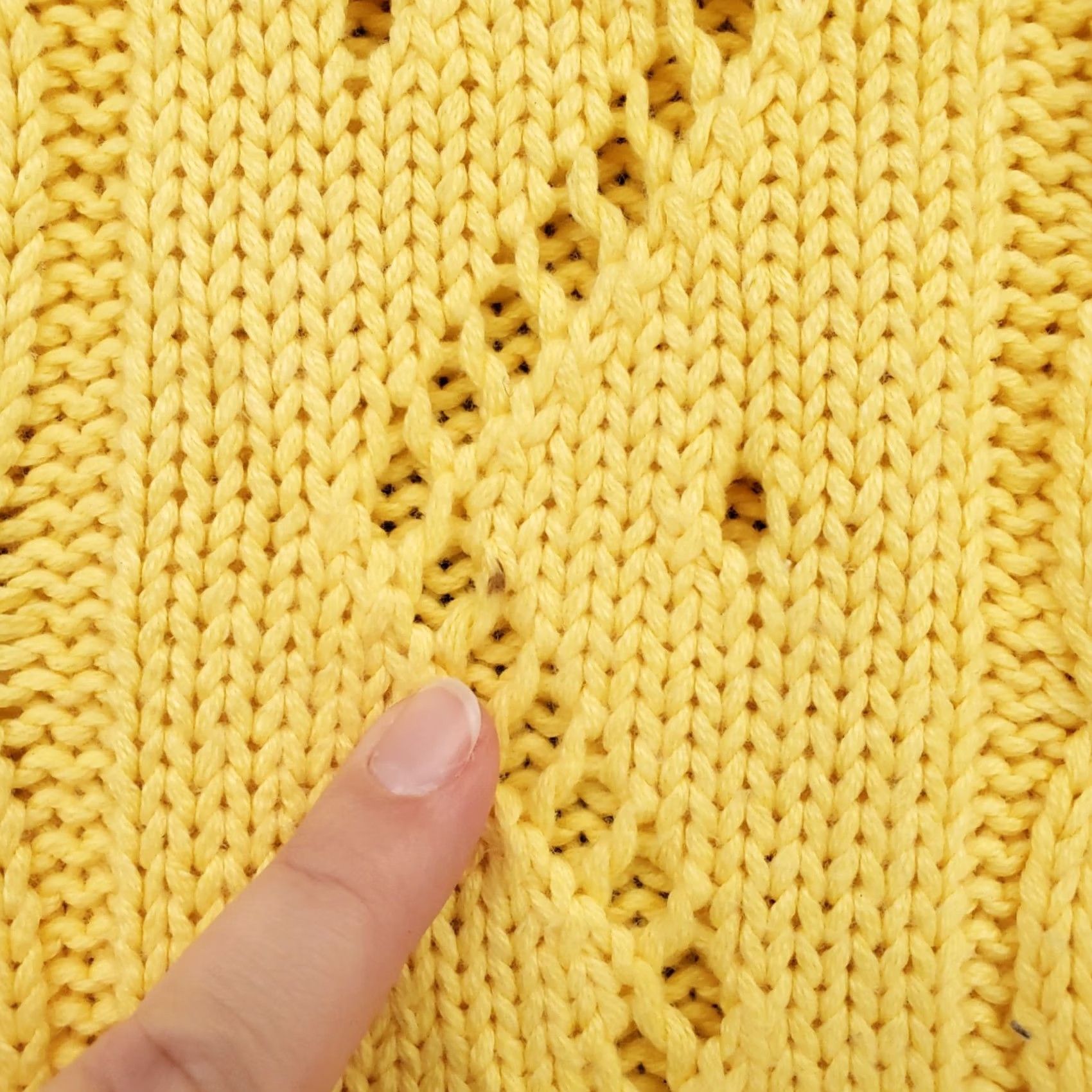 Talbots Talbots Sweater Womens PM Medium Petite Yellow Cable Knit Crew Neck Pullover Size M / US 6-8 / IT 42-44 - 3 Thumbnail