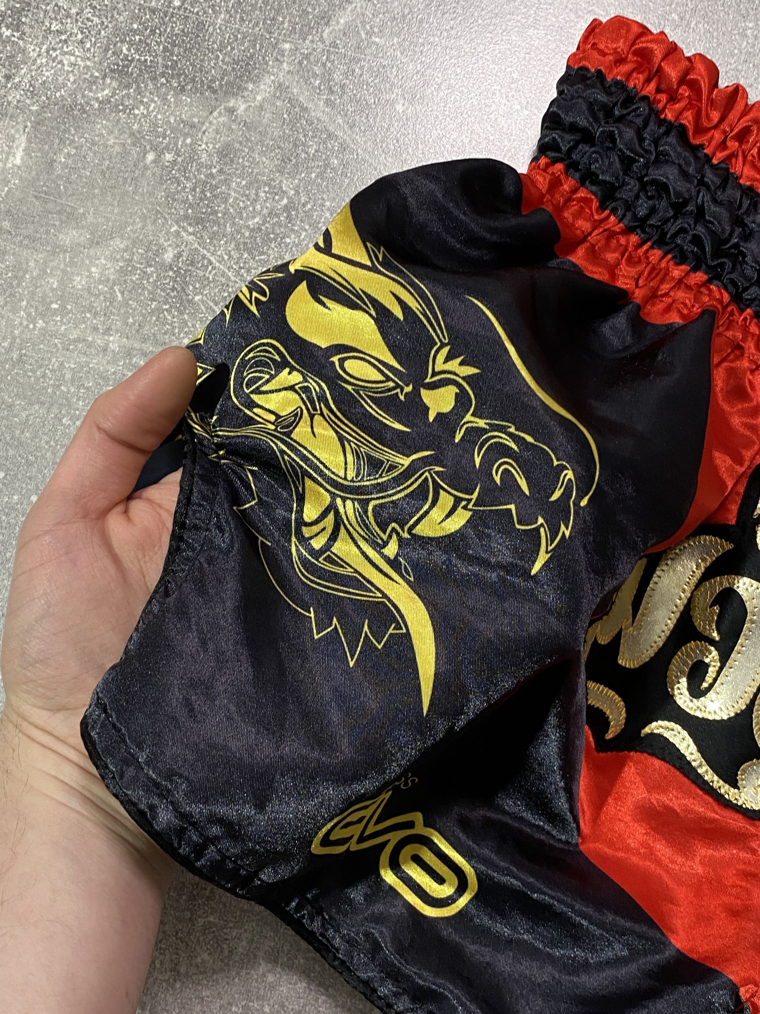 Japanese Brand Vintage Y2K Muay-Thai Japanese Dragon Shorts Size US 30 / EU 46 - 2 Thumbnail
