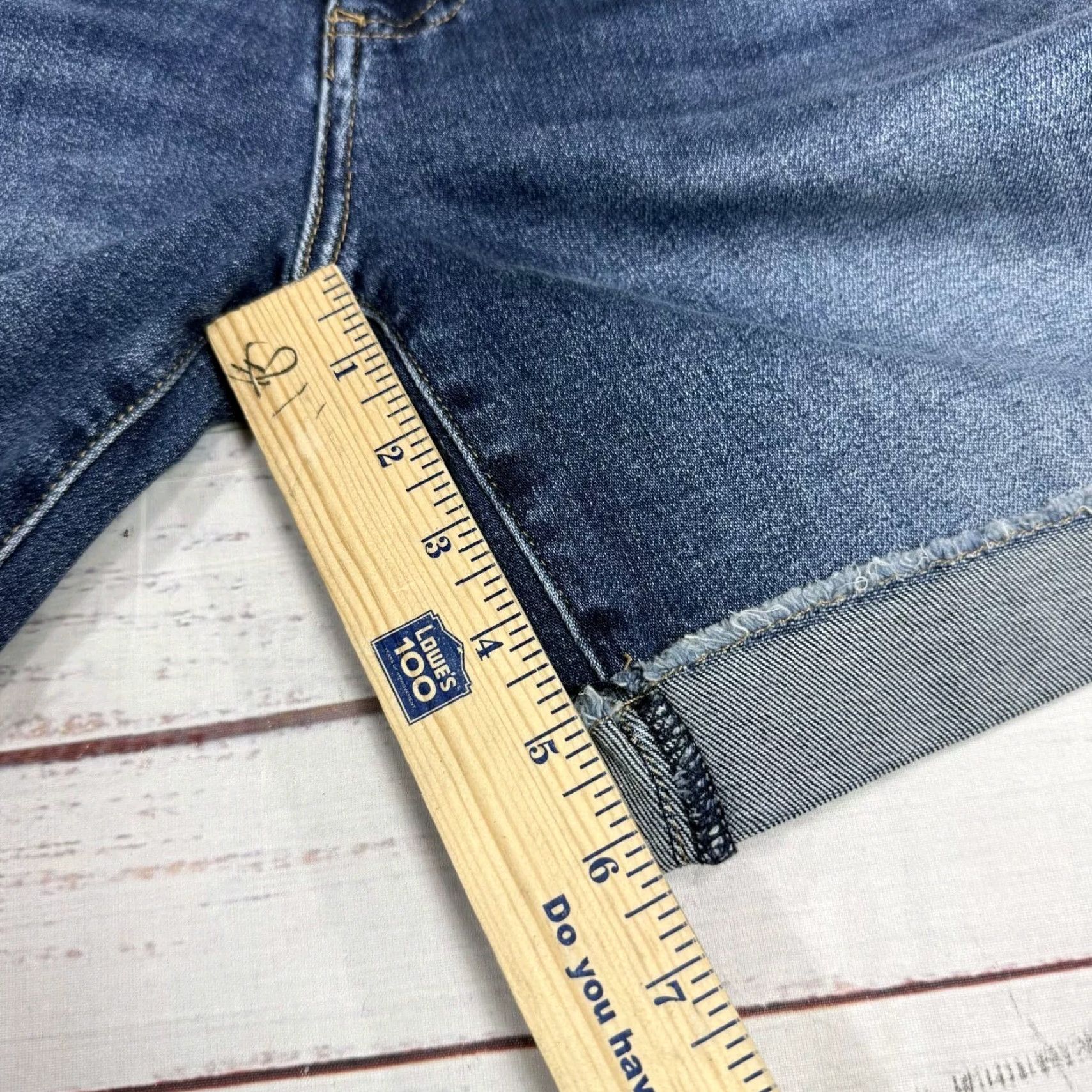 Vintage KUT from The Kloth Catherine Boyfriend Shorts Cuffed Distressed Blue Women 2 NWT Size 26" / US 2 / IT 38 - 5 Thumbnail