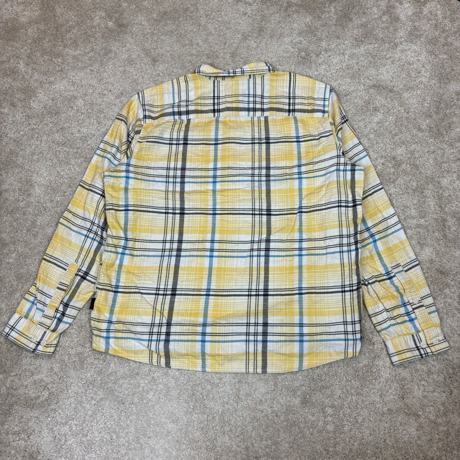 Patagonia Patagonia Lightweight Fjord Flannel Button Up Shirt Men's L Size US L / EU 52-54 / 3 - 3 Thumbnail
