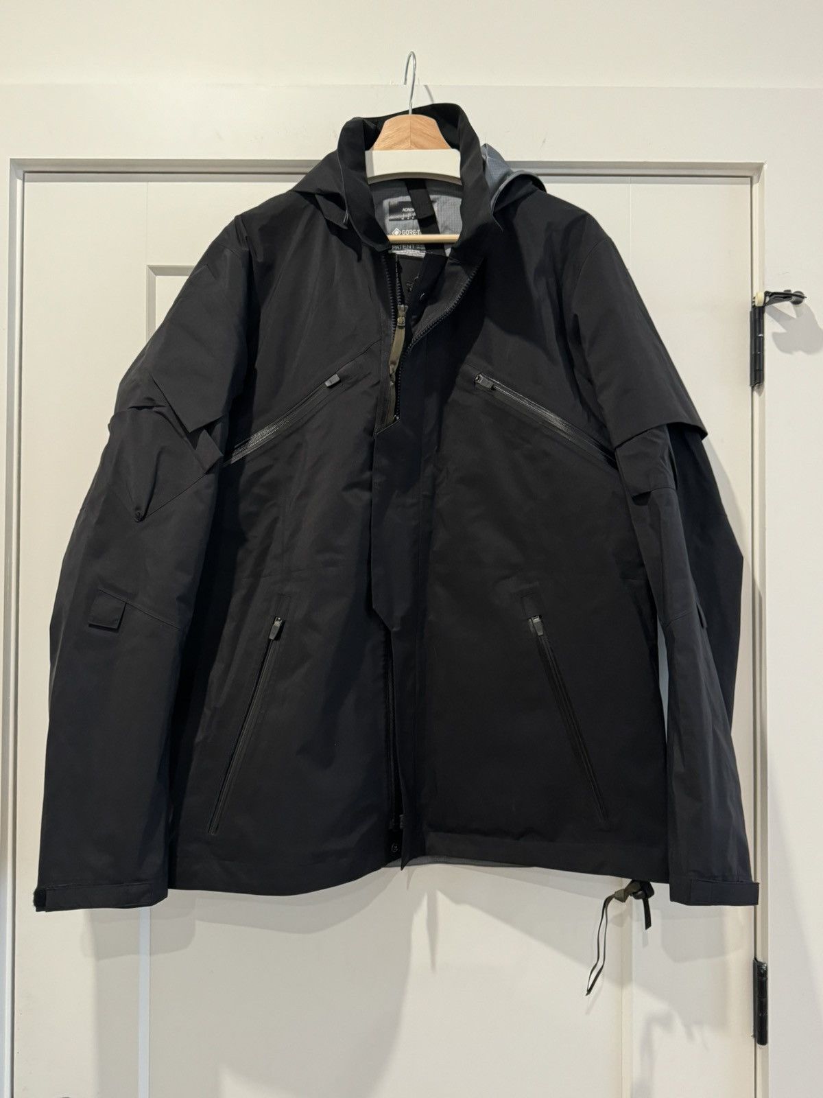 image of Acronym J1B-Gt Size XL in Black, Men's