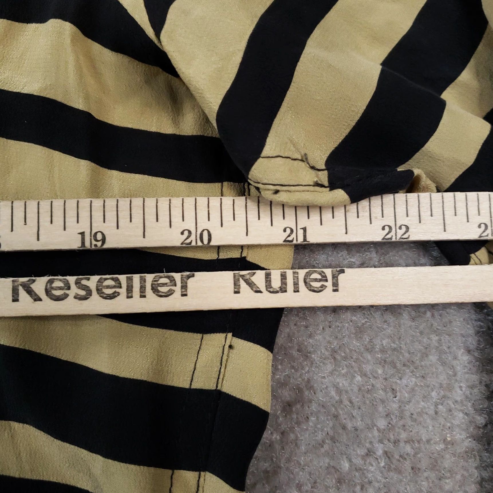 J.McLaughlin J McLaughlin Shirt Womens Medium Long Sleeve Black Tan Stripe Silk Button Front Size M / US 6-8 / IT 42-44 - 3 Thumbnail