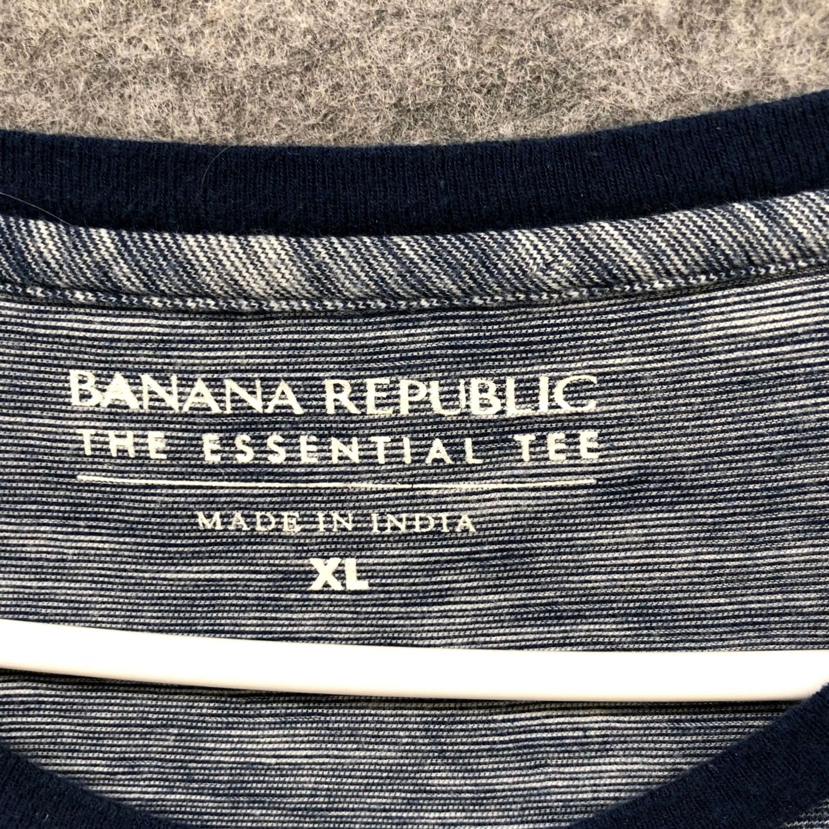 Banana Republic Banana Republic Essential Tee Men XL Blue Short Sleeve T Shirt Heathered Cotton Jersey Pocket Logo Striped Casual Classic Size US XL / EU 56 / 4 - 3 Thumbnail