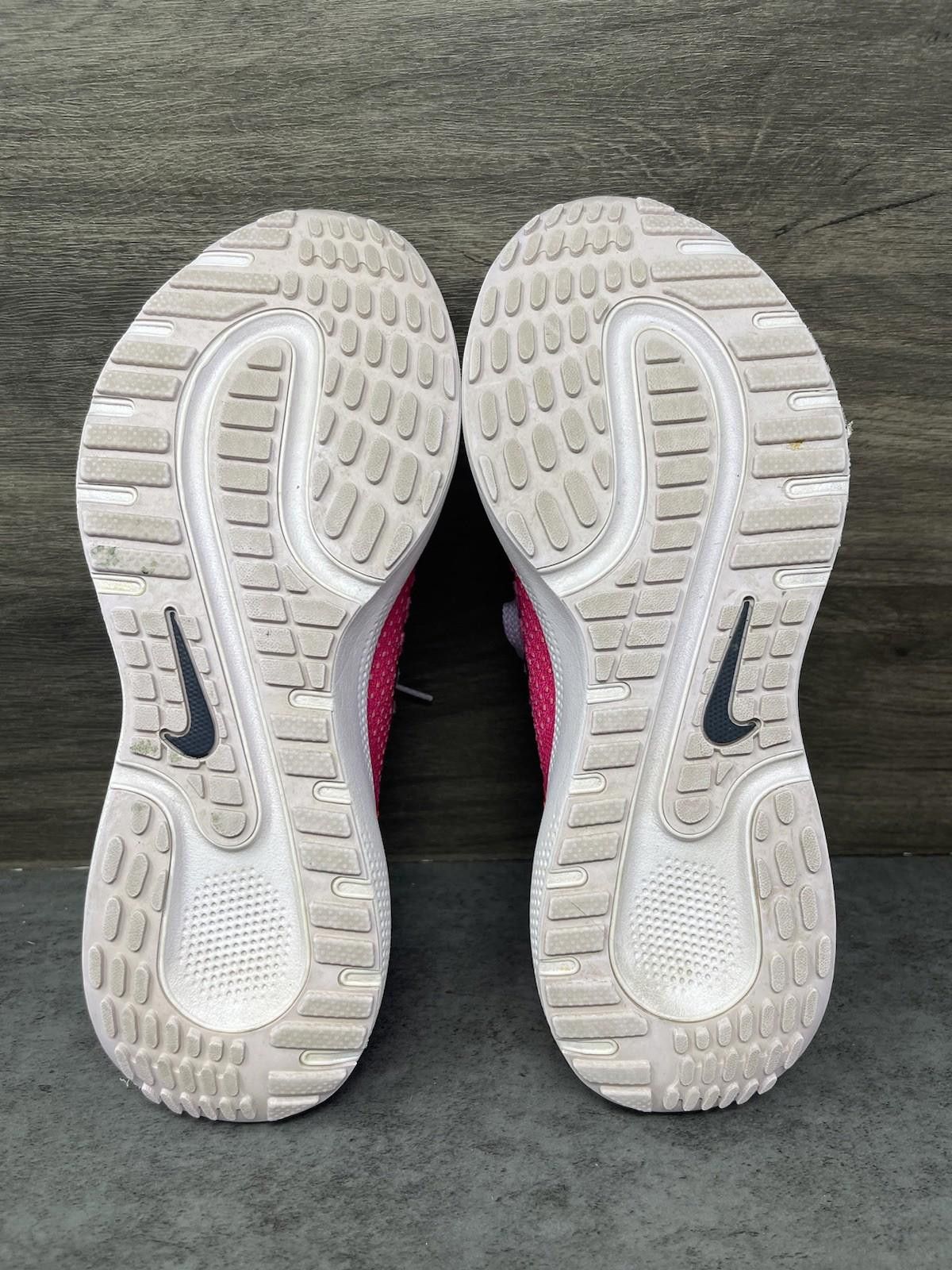 Nike Nike React Escape Run Shoes Womens Size 8 Pink Flyknit FK Size US 8 / IT 38 - 8 Thumbnail