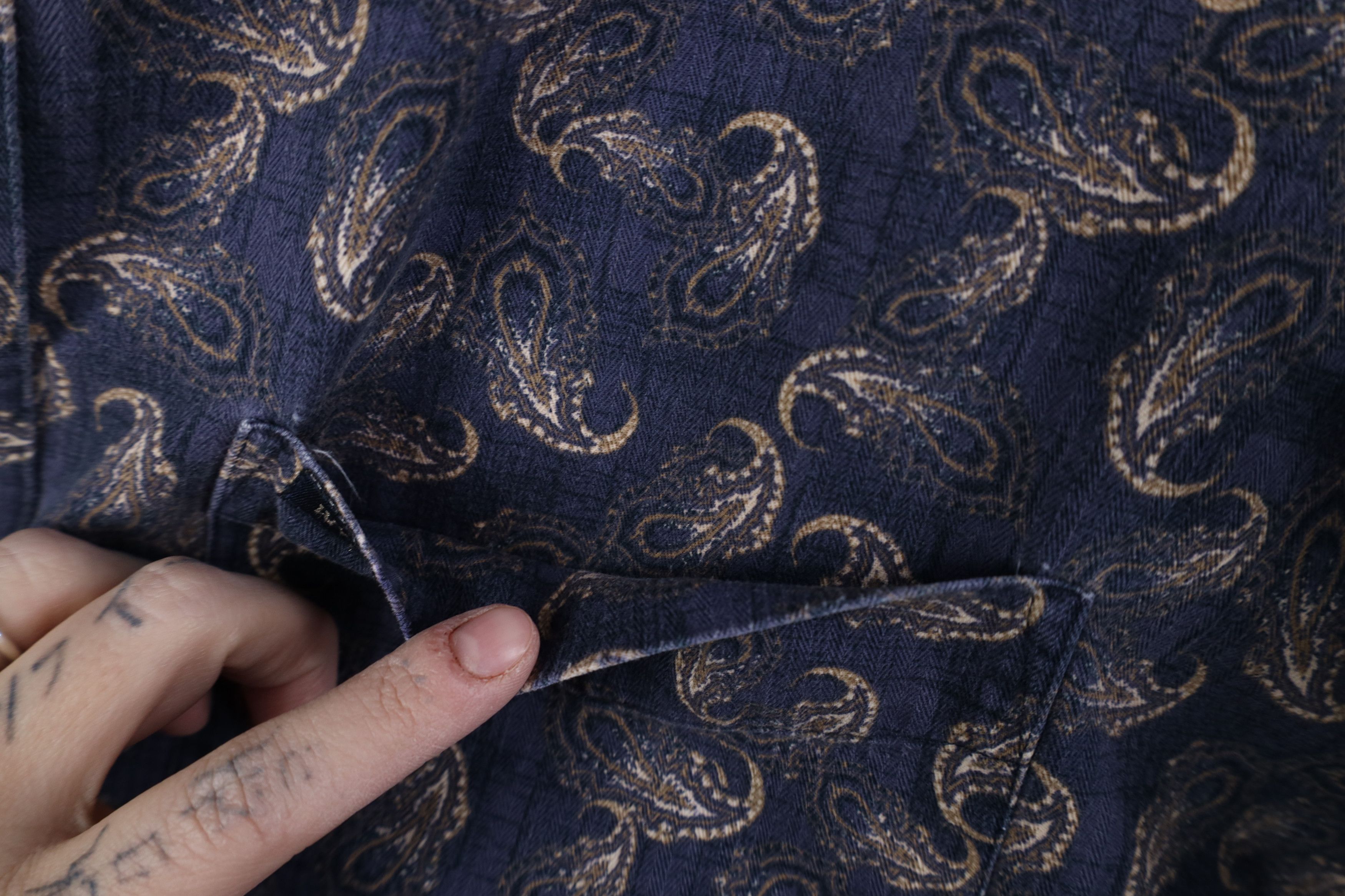Vintage Vintage 90s Streetwear Paisley Collared Button Down Shirt Size US XXL / EU 58 / 5 - 5 Thumbnail