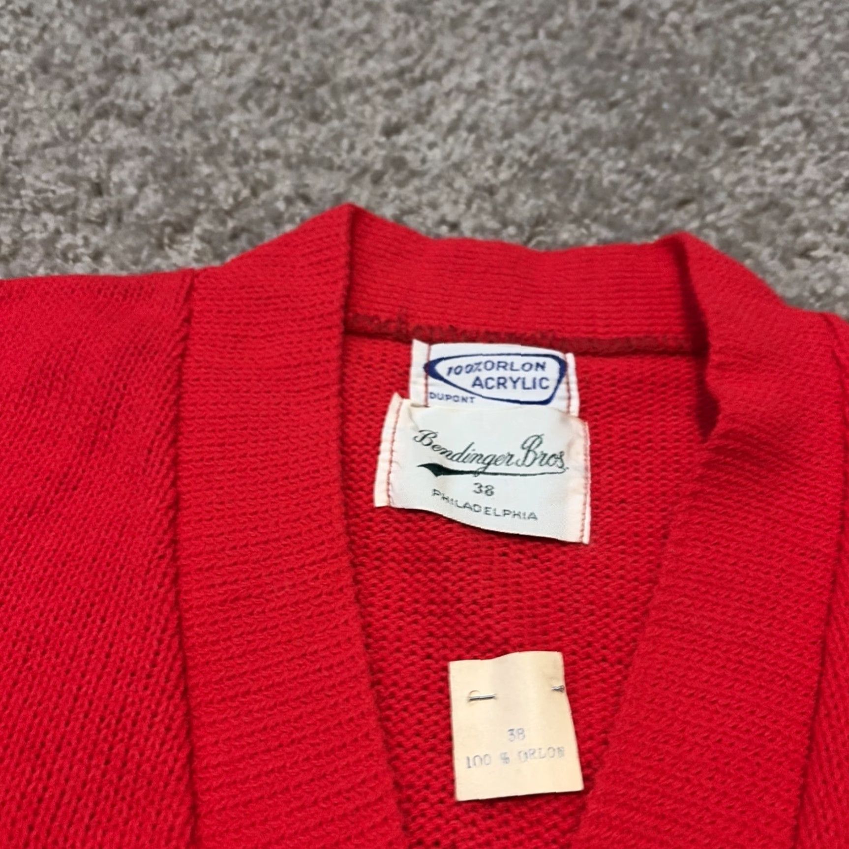 Vintage VINTAGE 60s Bendinger Bros Philadelphia 100% Orlon Acrylic Red Cardigan Sweater 38 Mens Size US M / EU 48-50 / 2 - 4 Thumbnail
