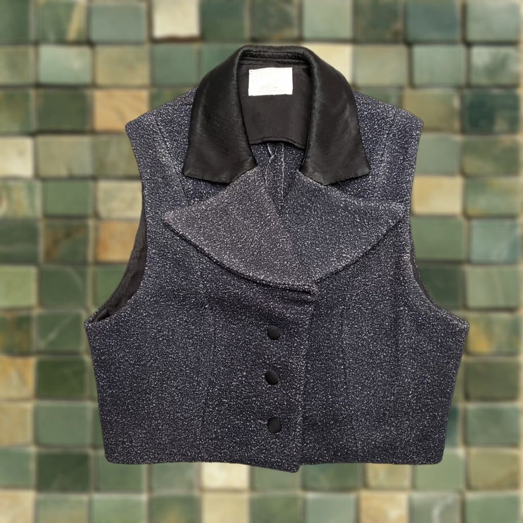 Vintage VINTAGE Ghost Vest Womens XS Black Wool Button Cropped English Riding Heavy Size XS / US 0-2 / IT 36-38 - 1 Thumbnail