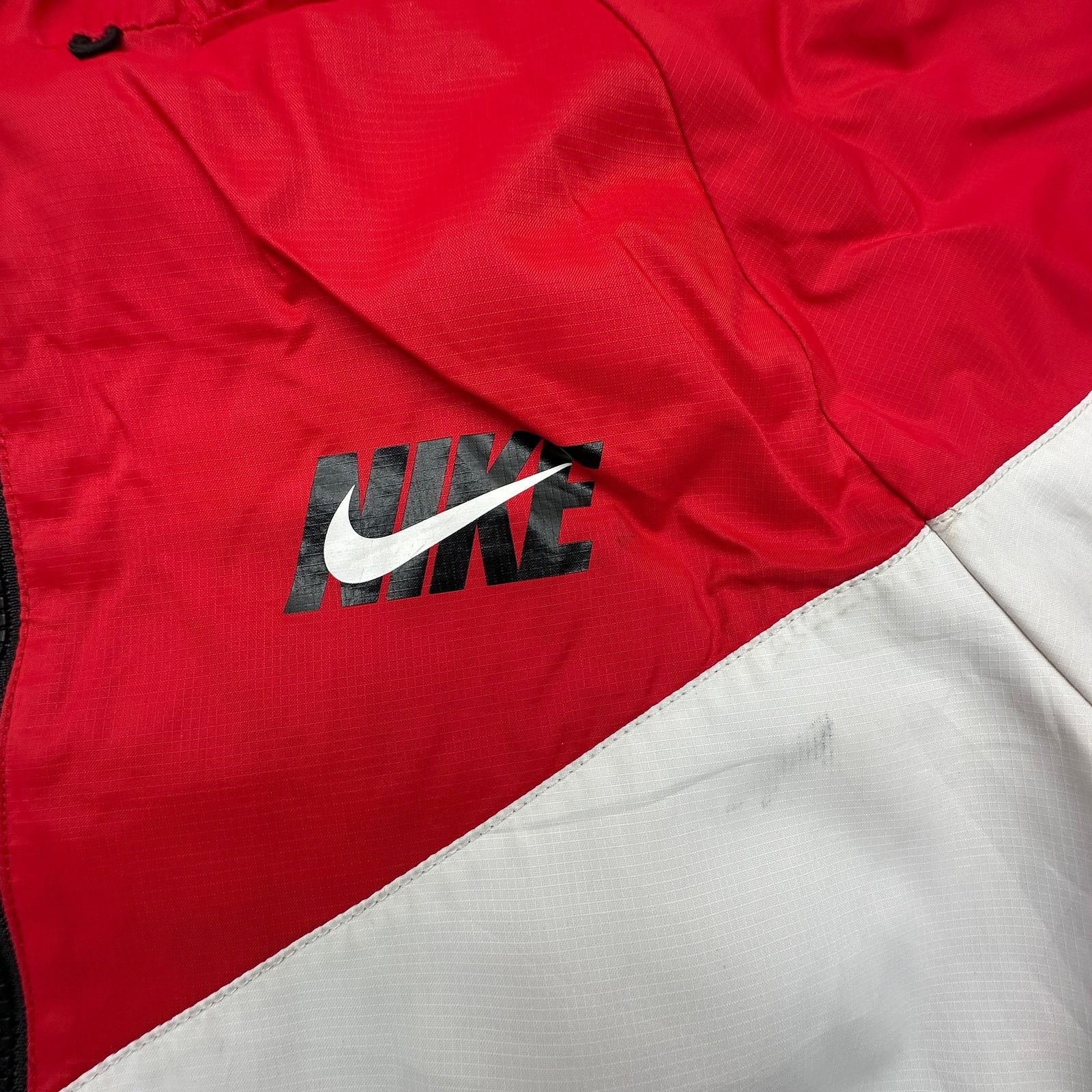 Nike Nike Nylon Windrunner Windbreaker Jacket Medium AJ1396-658 Size US M / EU 48-50 / 2 - 8 Thumbnail