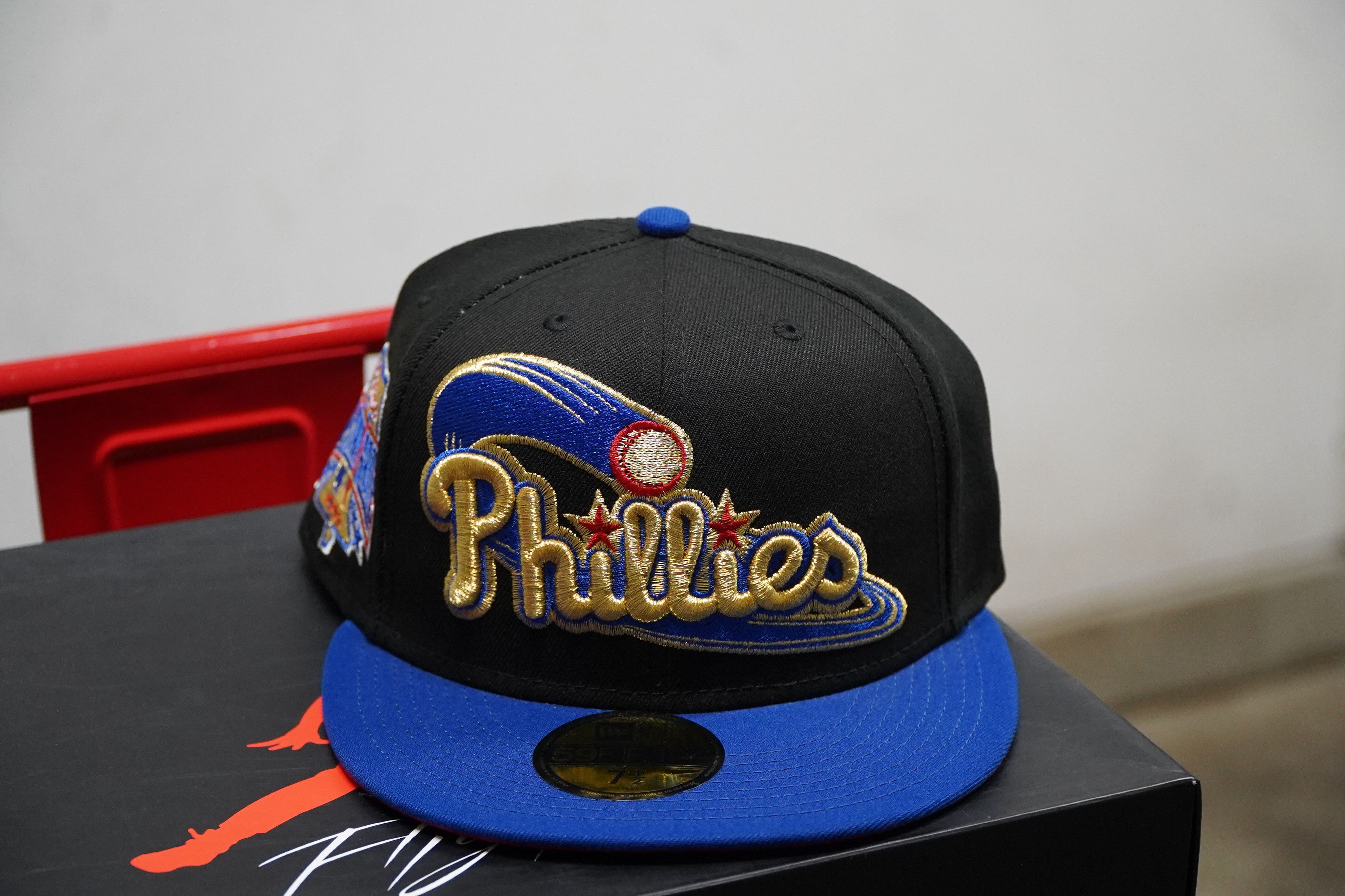 New Era Philadelphia Phillies New Era - 7 1/2 Size ONE SIZE - 1 Thumbnail