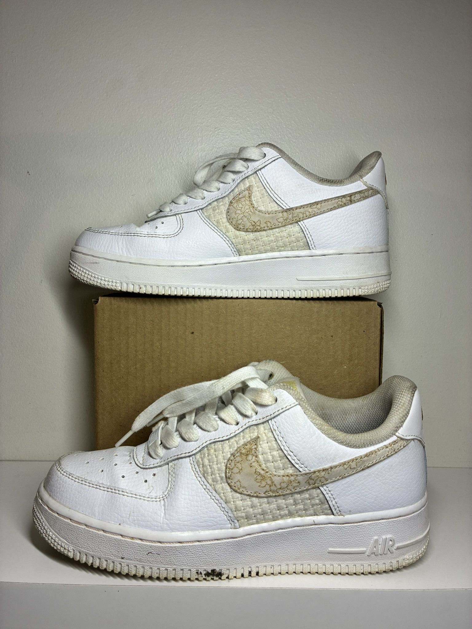 Nike Nike Air Force 1 '07 SE White/Flower Sneakers Women's Size 8 Size US 8 / IT 38 - 2 Thumbnail